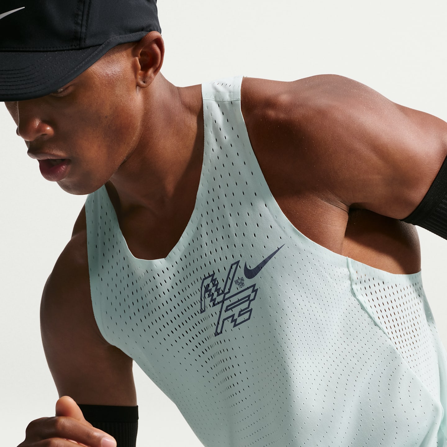 Мужской топ Nike AeroSwift Dri-FIT ADV Running Singlet, цвет: Зелёный — фото 3