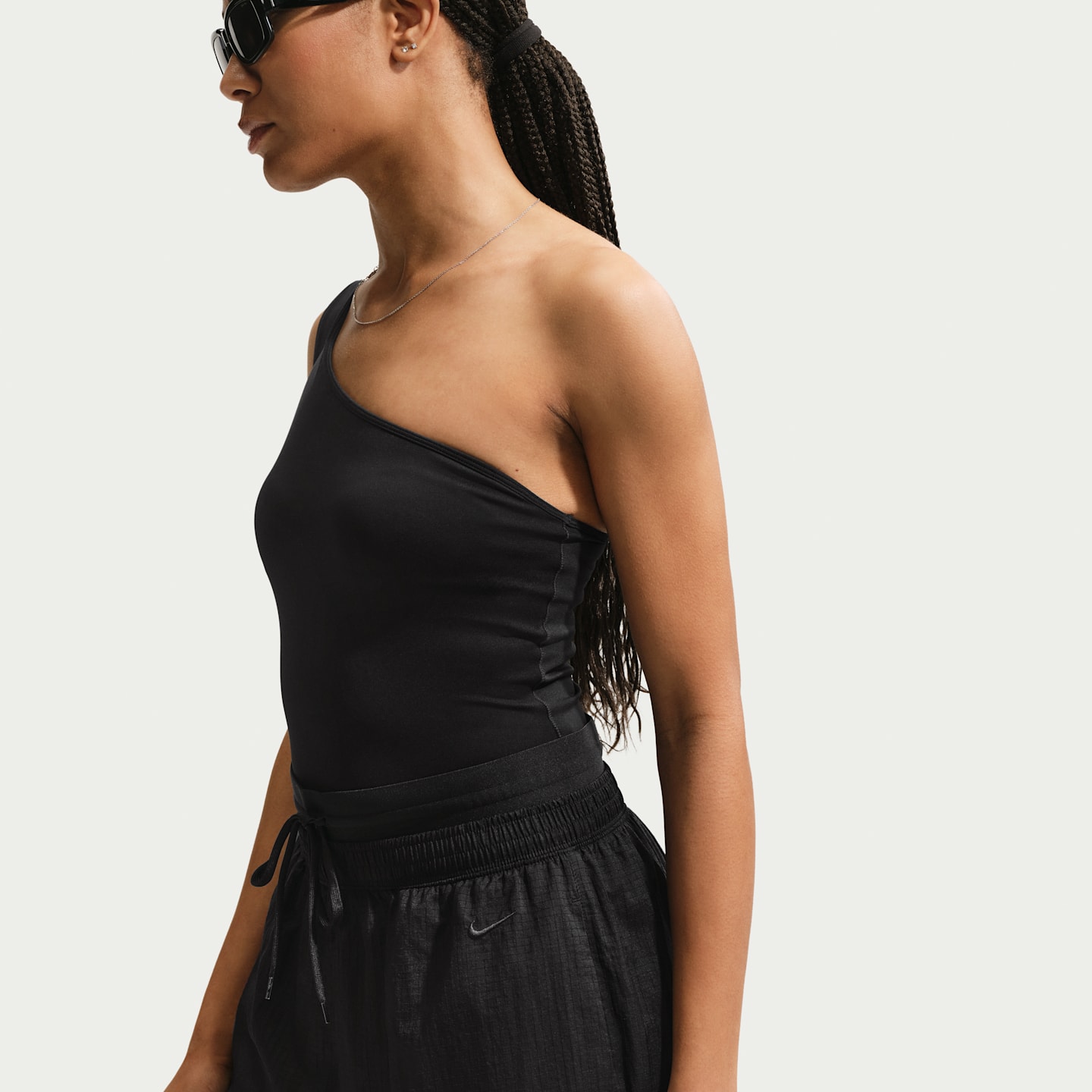 Женские лёгкие шорты Nike Sportswear из рипстопа свободного кроя с высокой талией, цвет: Чёрный — фото 4