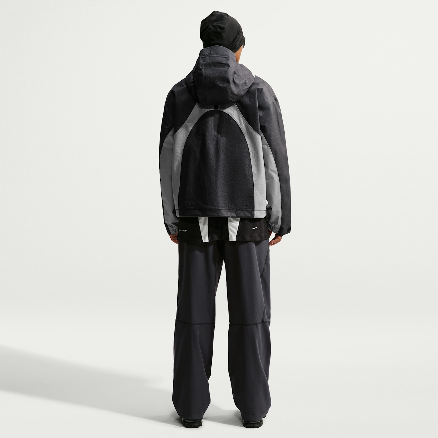 Мужская куртка Nike Tech Storm-FIT ADV, цвет: Чёрный / Серый — фото 5