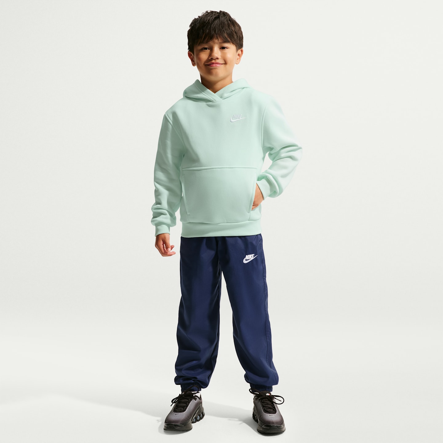 Детское худи Nike Sportswear Club Fleece Pullover, цвет: Зелёный / Белый, вариант 1 — фото 6