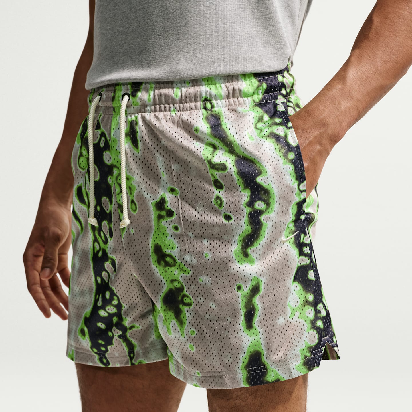 Мужские шорты Nike Standard Issue 5" Practice Mesh Basketball, цвет: Кремовый / Бледная слоновая кость — фото 2