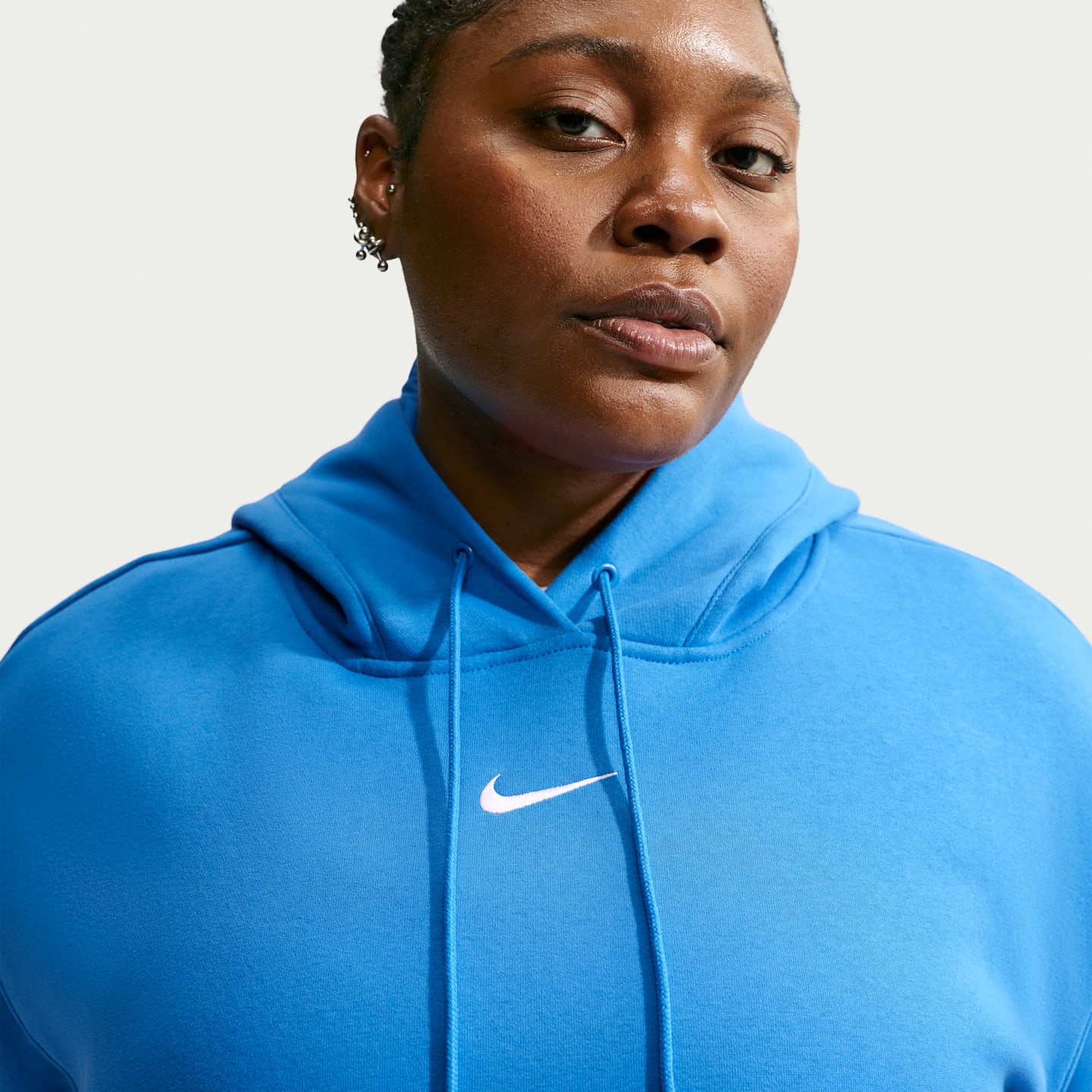 Женское худи Nike Sportswear Phoenix Fleece Oversized Pullover (Plus Size), цвет: Светлый синий / Молочный — фото 3