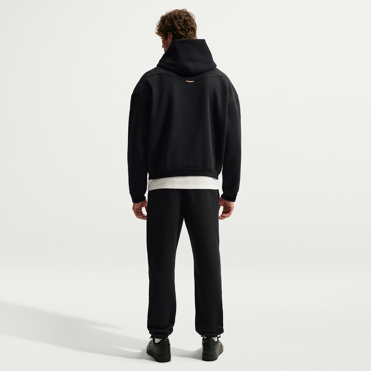 Мужское худи Nike Caitlin Clark Therma-FIT Brushed Pullover Basketball, цвет: Чёрный / Бледная слоновая кость — фото 5