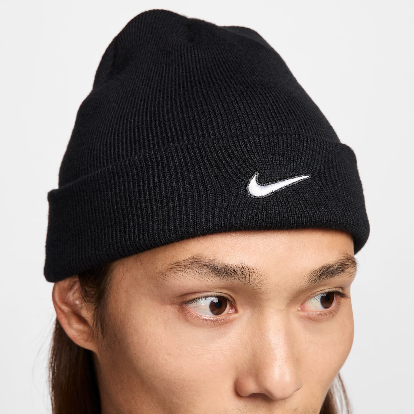 Шапка-бини Nike Terra Swoosh, цвет: Чёрный / Белый — фото 4