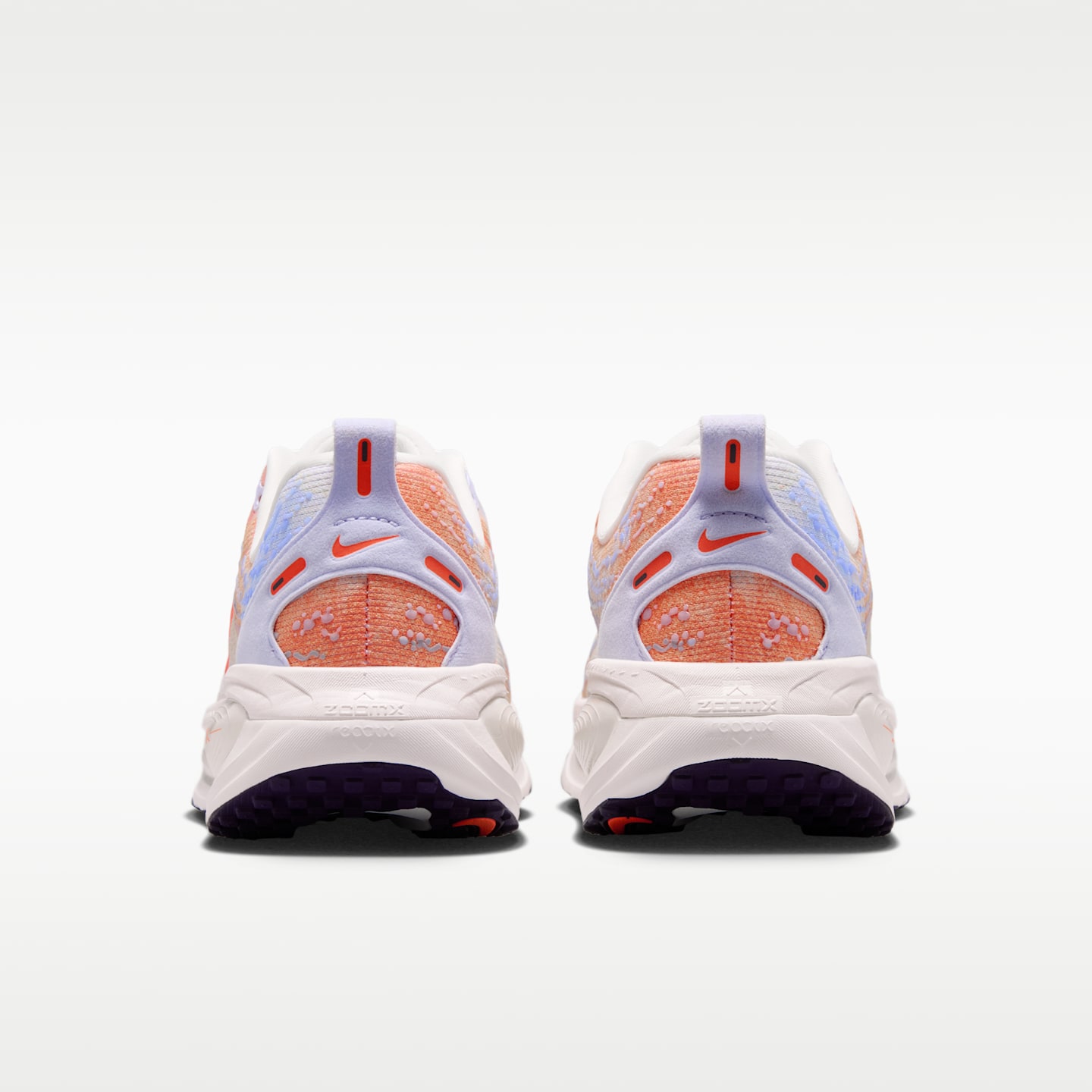 Женские кроссовки Nike Vomero 18 Road Running, цвет: Фиолетовый / Закатный мглистый — фото 6