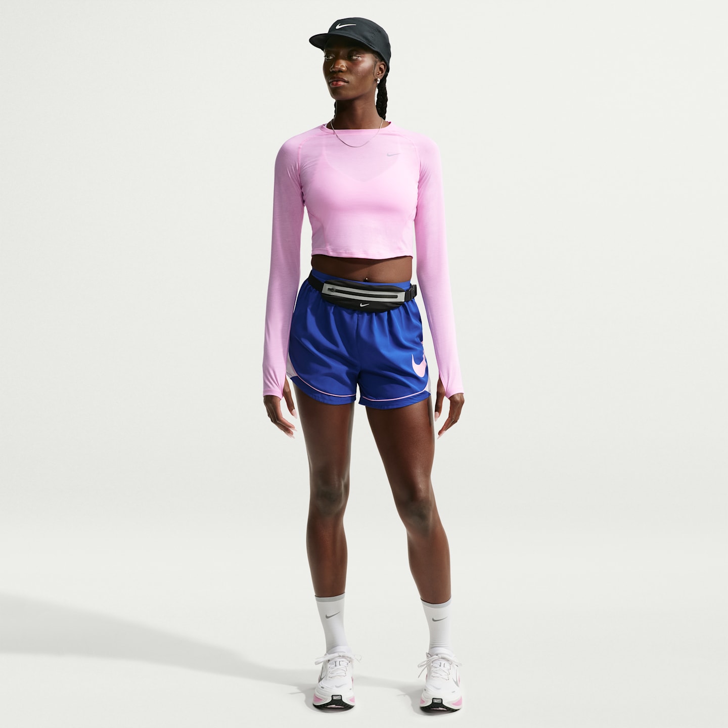 Женский укороченный беговой лонгслив Nike Tempo Dri-FIT, цвет: Розовый — фото 4