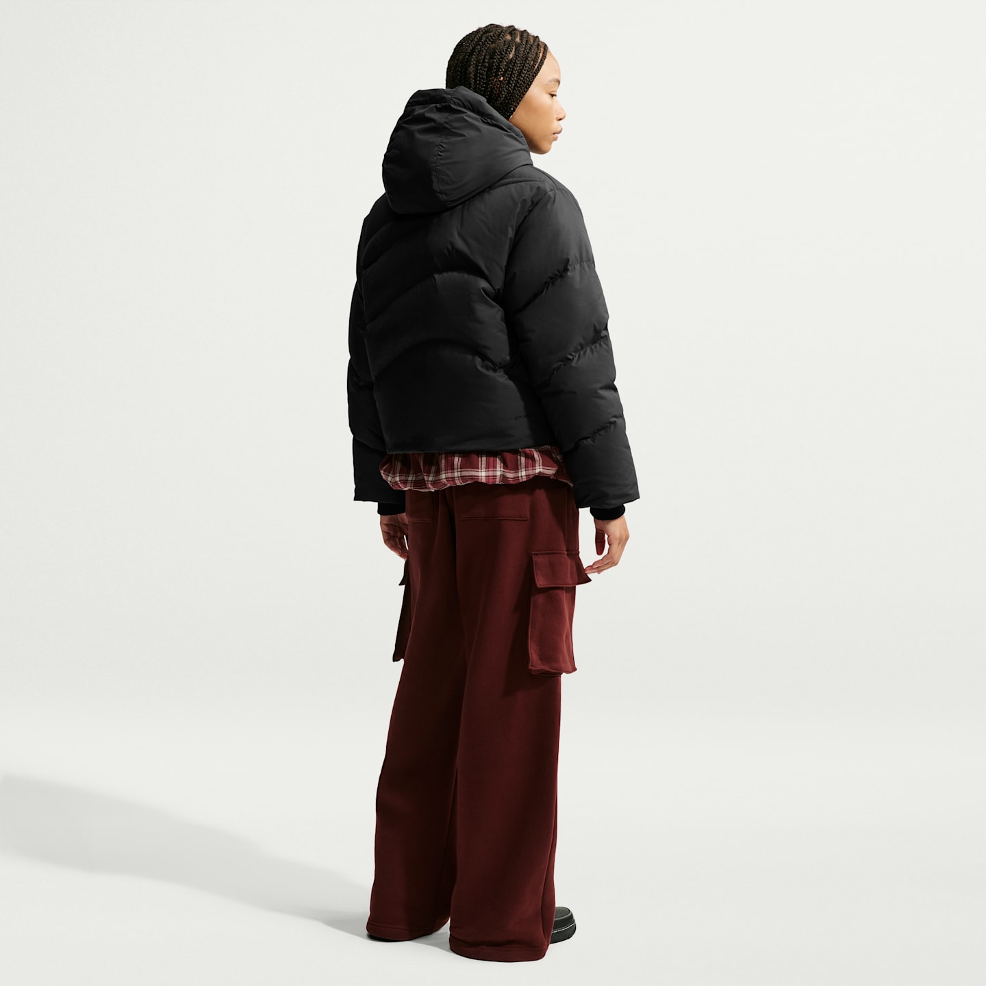 Женская куртка Nike Sportswear Swoosh Series Loose Storm-FIT Hooded Down, цвет: Чёрный / Железный серый — фото 5