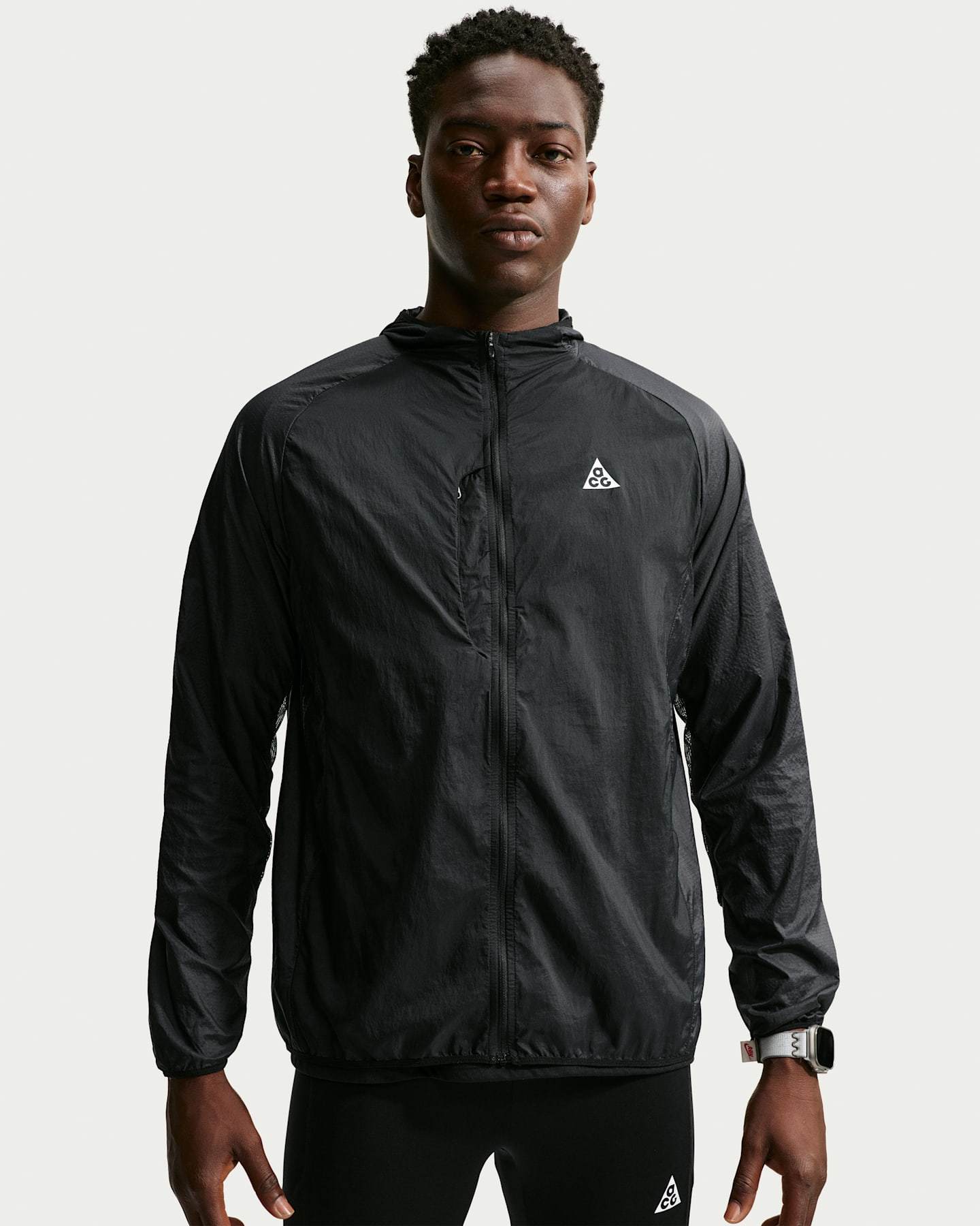 Мужская куртка Nike ACG Aireez с защитой от UV, цвет: Чёрный / Снежный белый — фото 9