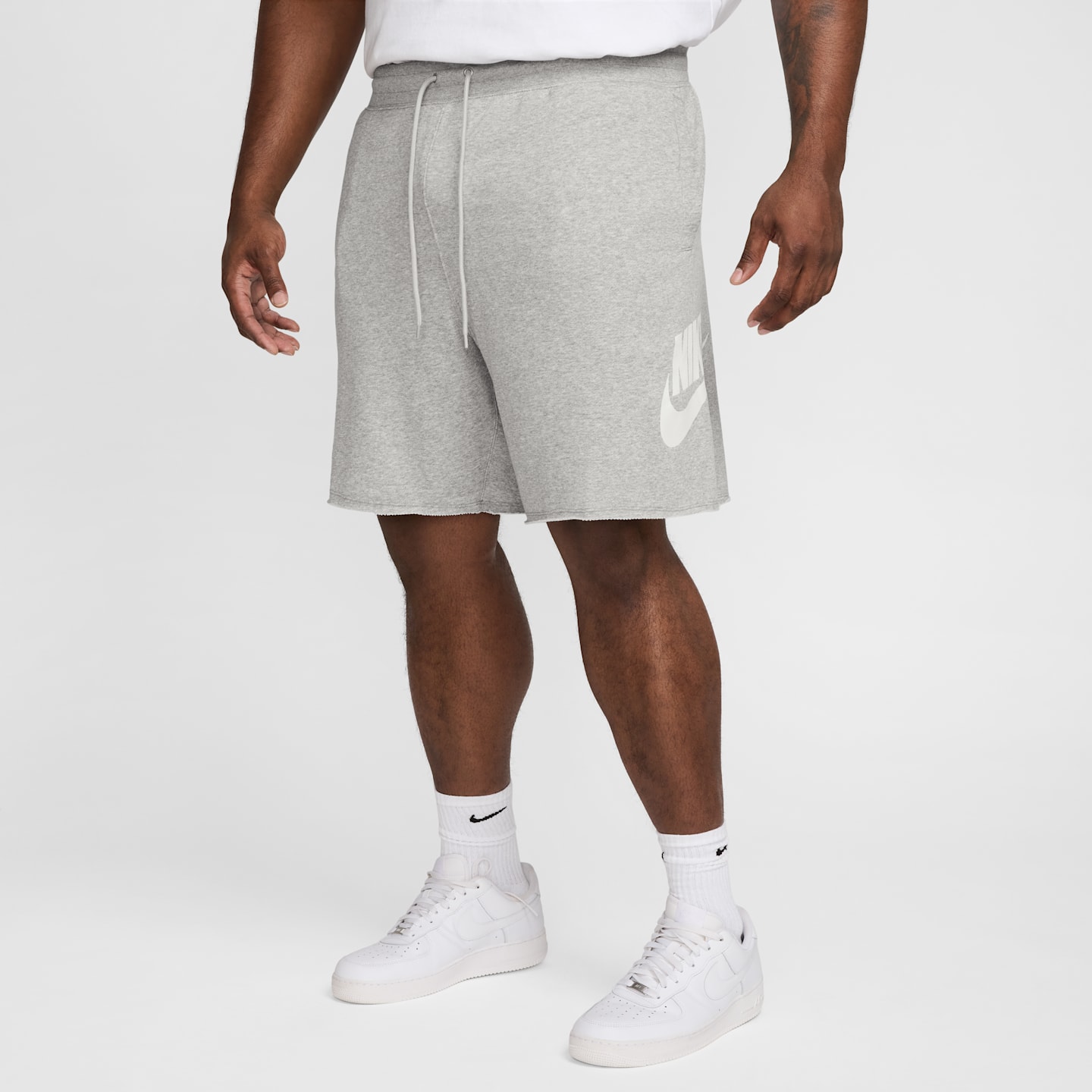 Мужские шорты Nike Club Alumni из махрового трикотажа, цвет: Серый меланжевый / Серый — фото 8