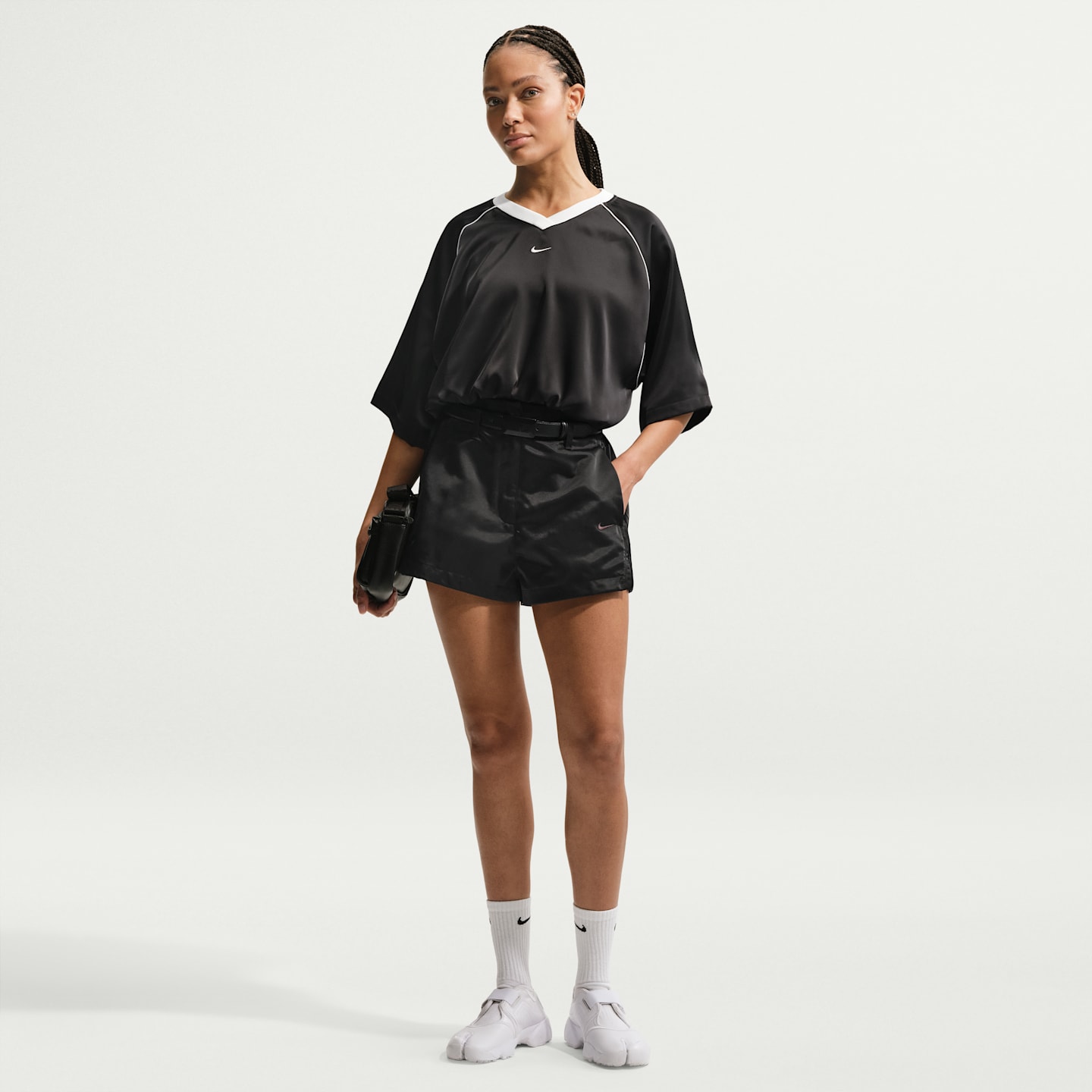 Женские атласные шорты Nike Sportswear с высокой талией, цвет: Чёрный — фото 1