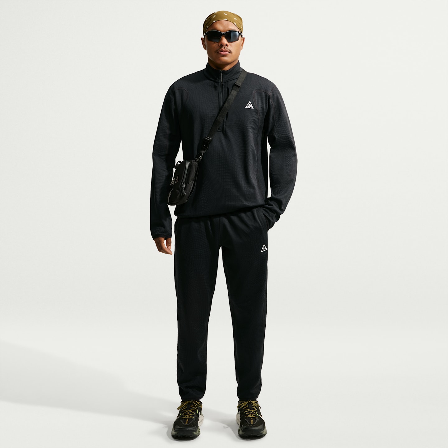 Мужской топ для походов Nike ACG Wolf Grid Therma-FIT на молнии 1/2, цвет: Чёрный / Снежный белый — фото 4