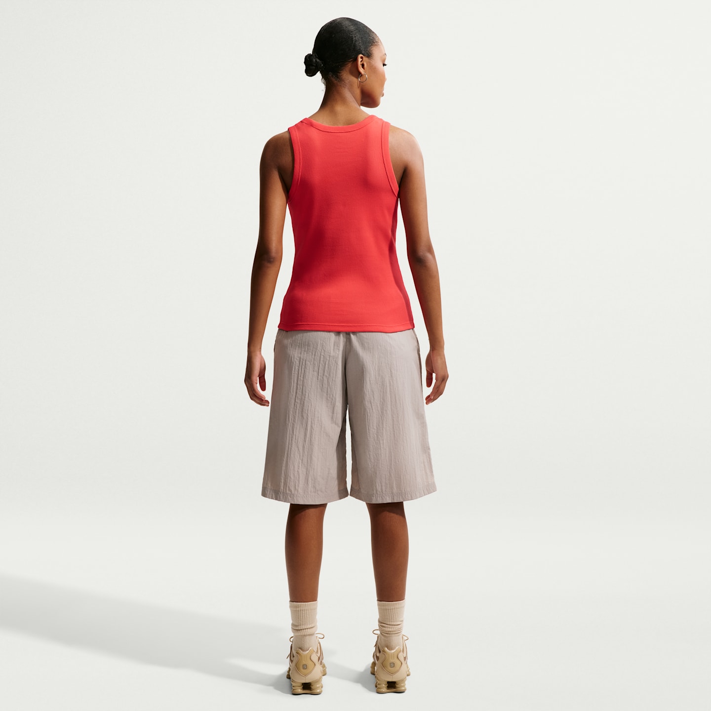 Женская облегающая майка Nike Sportswear в рубчик, цвет: Малиновый / Молочный — фото 5