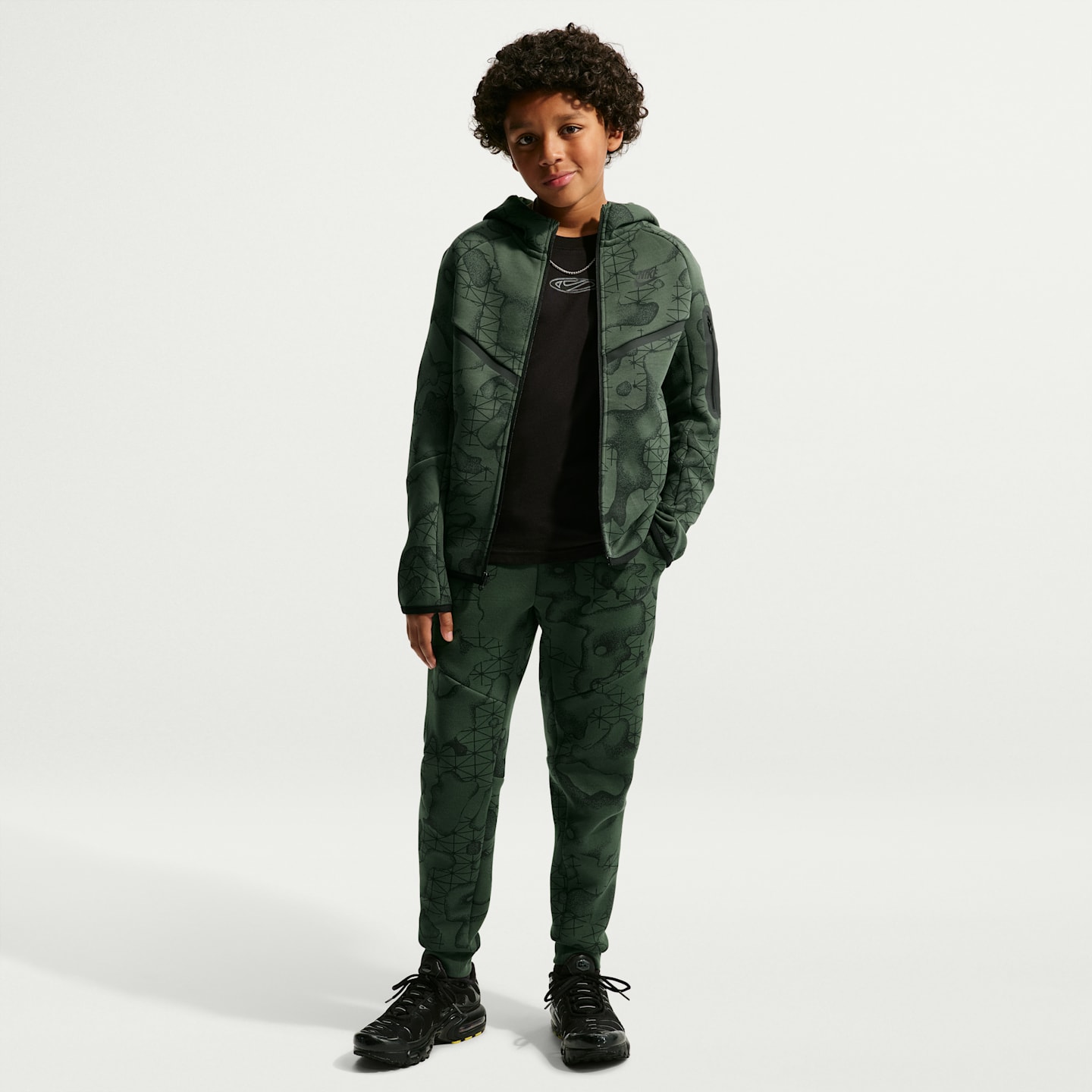Худи Nike Tech Fleece Full-Zip для мальчиков, цвет: Камуфляжный зелёный / Чёрный — фото 4