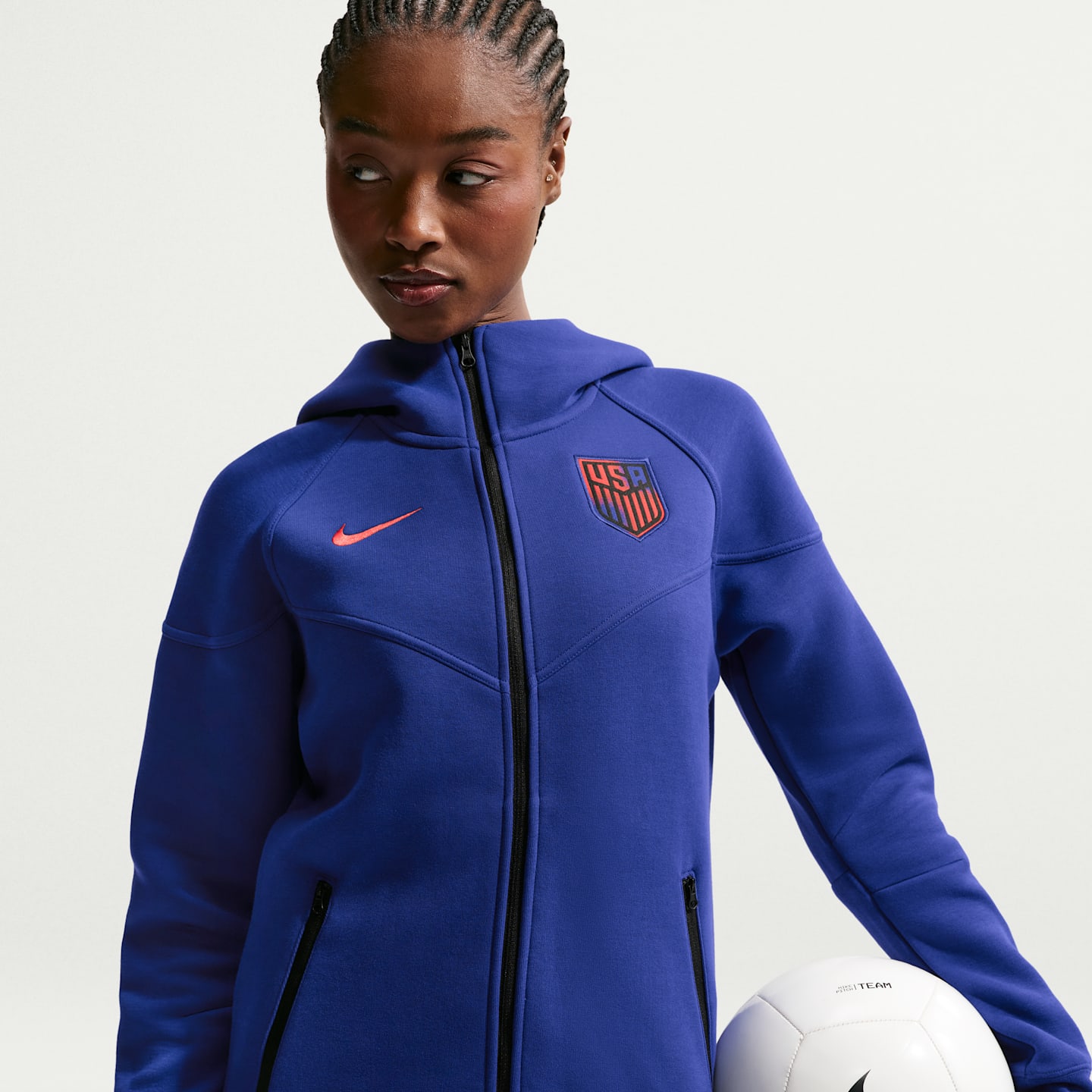 Женская футбольная худи на молнии Nike Usmnt Tech Fleece Windrunner, цвет: Королевский синий / Красный — фото 1