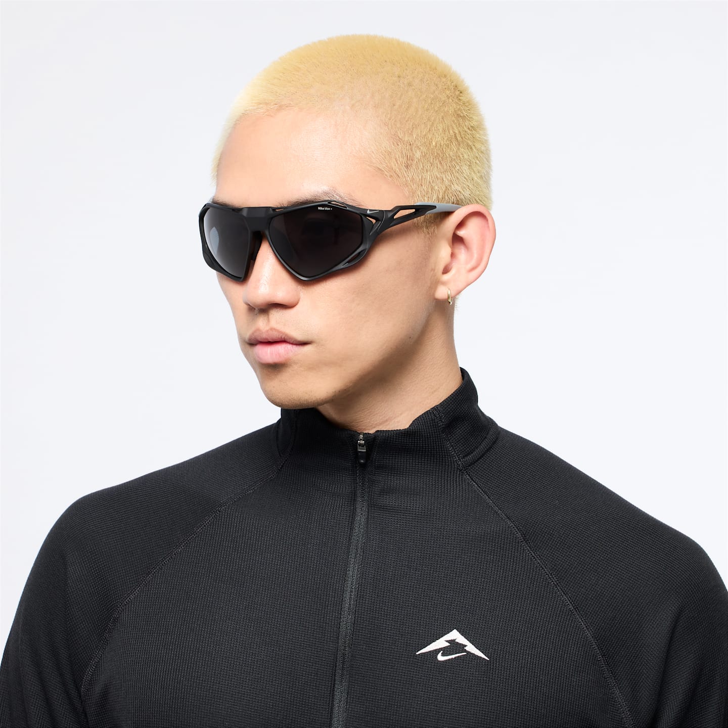 Солнцезащитные очки Nike Zeus Rise, цвет: Чёрный / Серый — фото 1