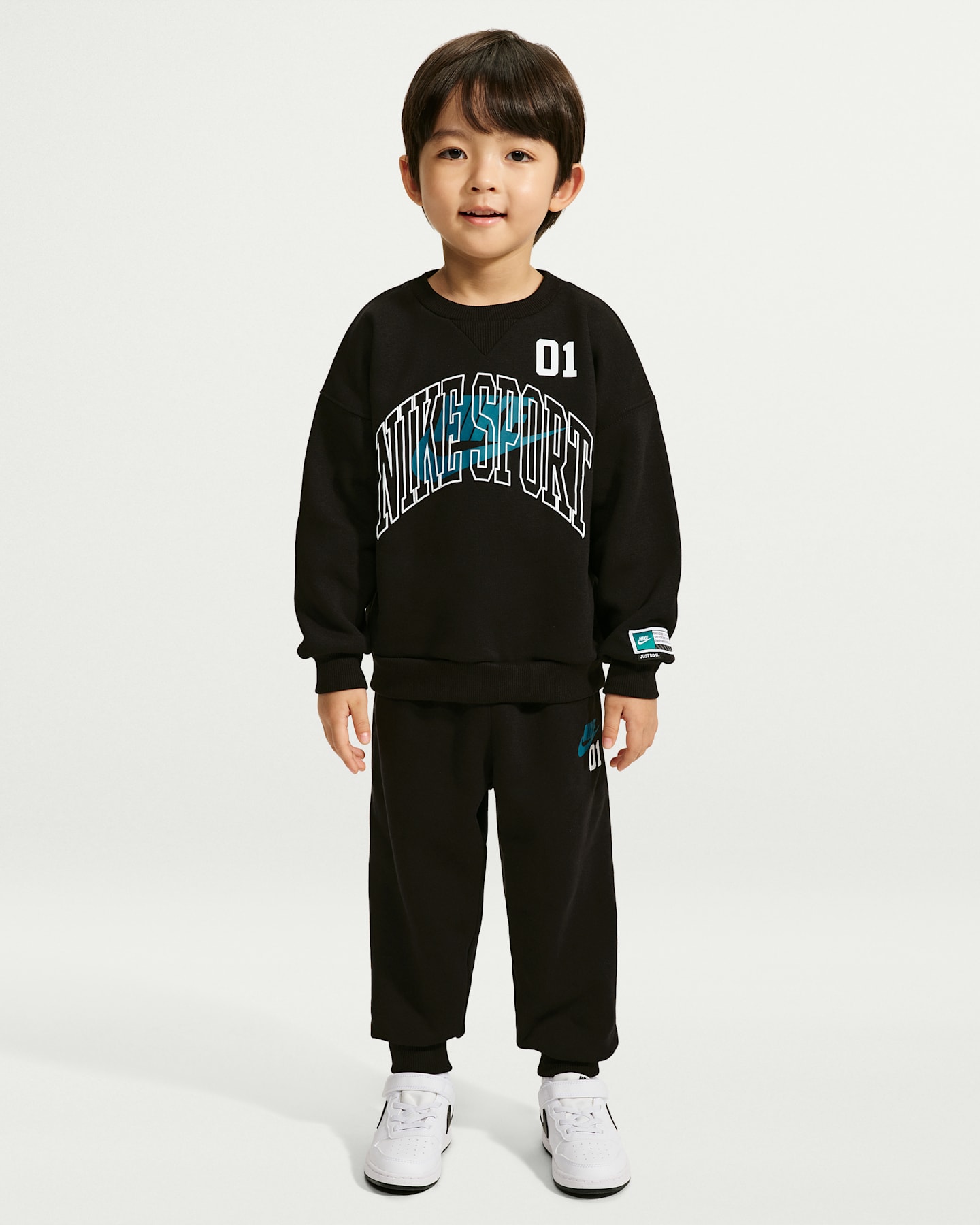 Детские комплекты Nike Sportswear Multisport 2-Piece Fleece Crew Set, цвет: Чёрный — фото 8