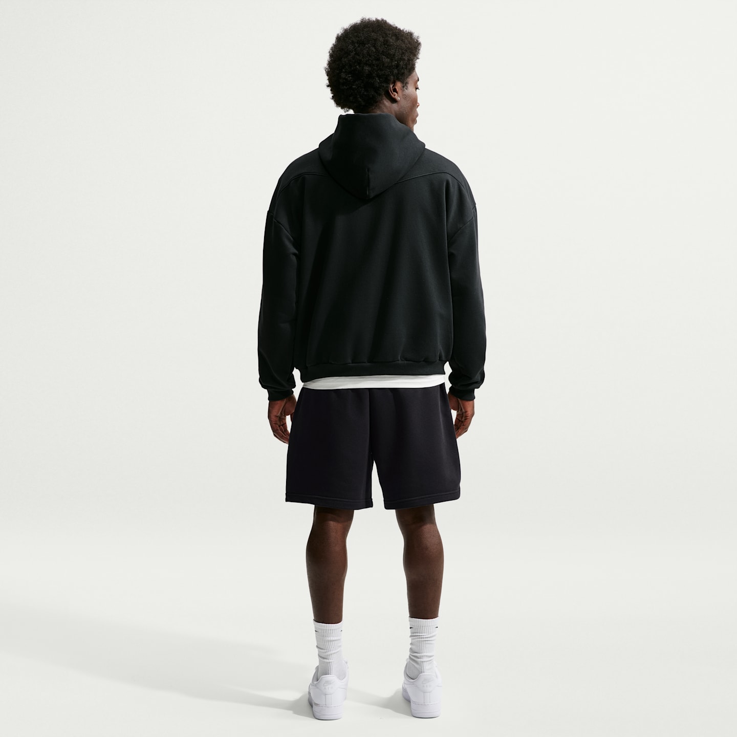 Мужские шорты Nike Standard Issue Dri-FIT French Terry Fleece 8" Basketball, цвет: Чёрный / Бледная слоновая кость — фото 5