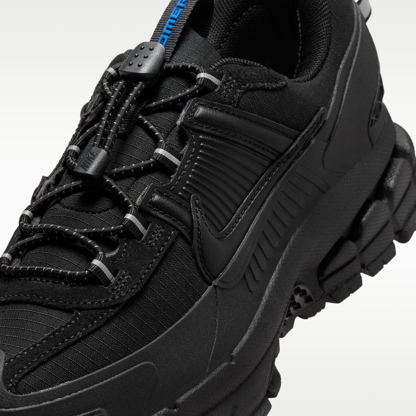 Женские кроссовки Nike Zoom Vomero Roam Winterized, цвет: Чёрный / Синий — фото 7