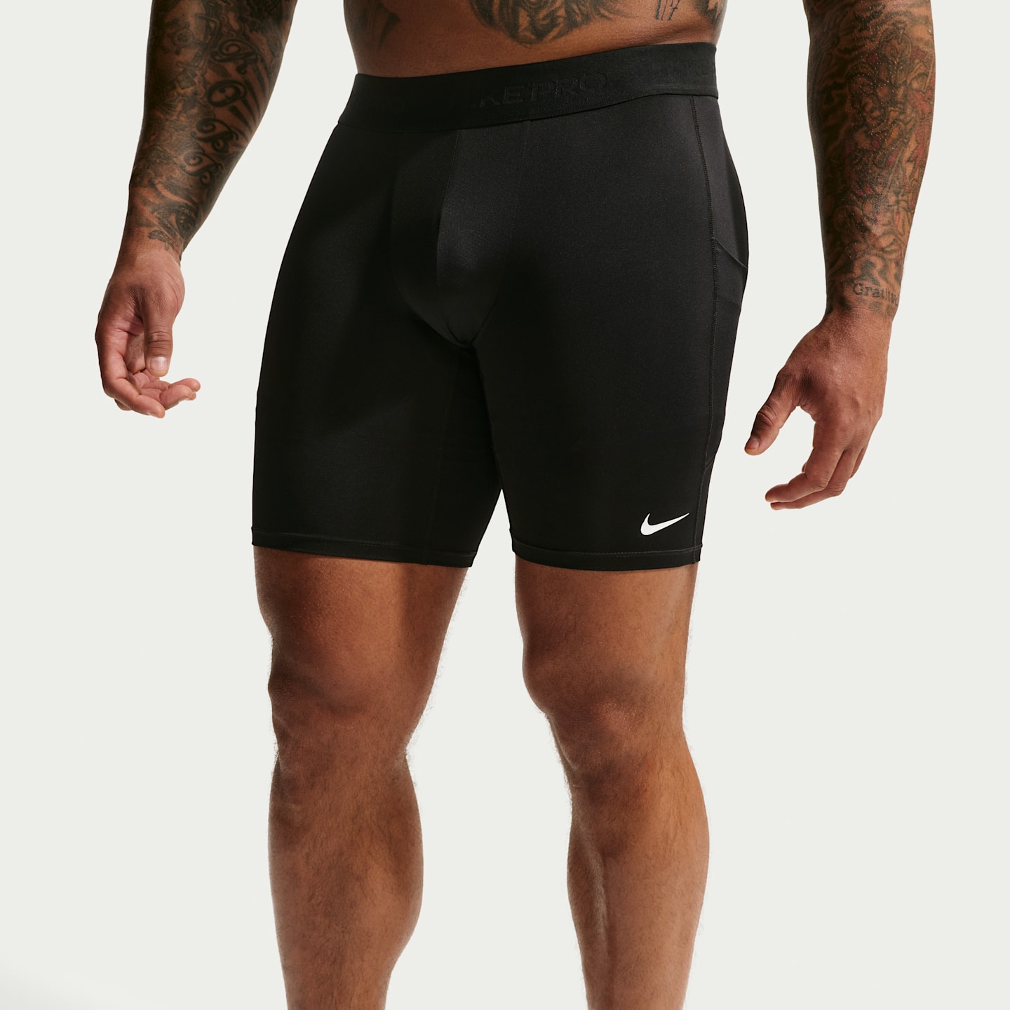 Мужские длинные шорты для фитнеса Nike Pro Dri-FIT, цвет: Чёрный / Белый — фото 9