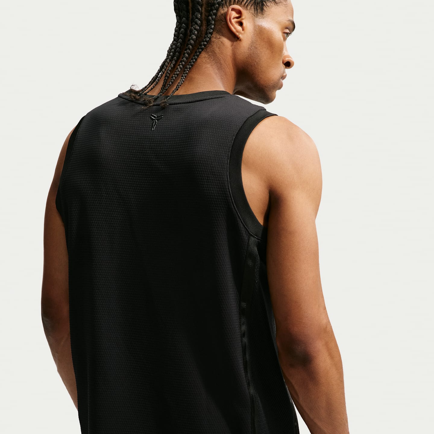 Мужской топ Nike Kobe Performance Sleeveless Top, цвет: Чёрный / Металлик золотой — фото 2