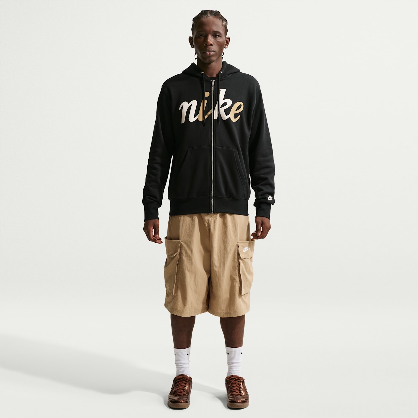 Мужское флисовое худи на молнии Nike Sportswear Club, цвет: Чёрный / Молочный — фото 4