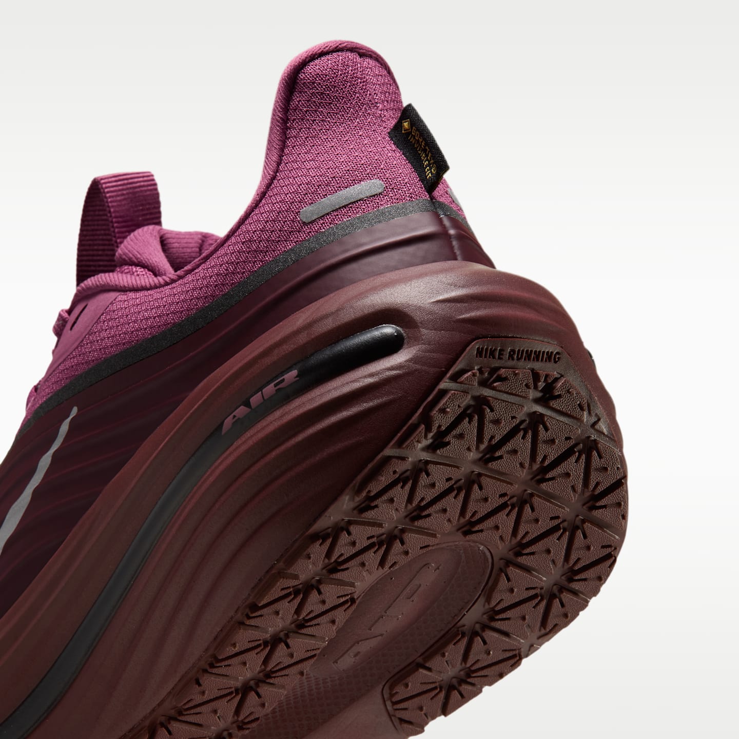 Женские кроссовки Nike Winflo 12 GORE-TEX Waterproof Road Running, цвет: Розовый дымчатый / Чёрный — фото 8