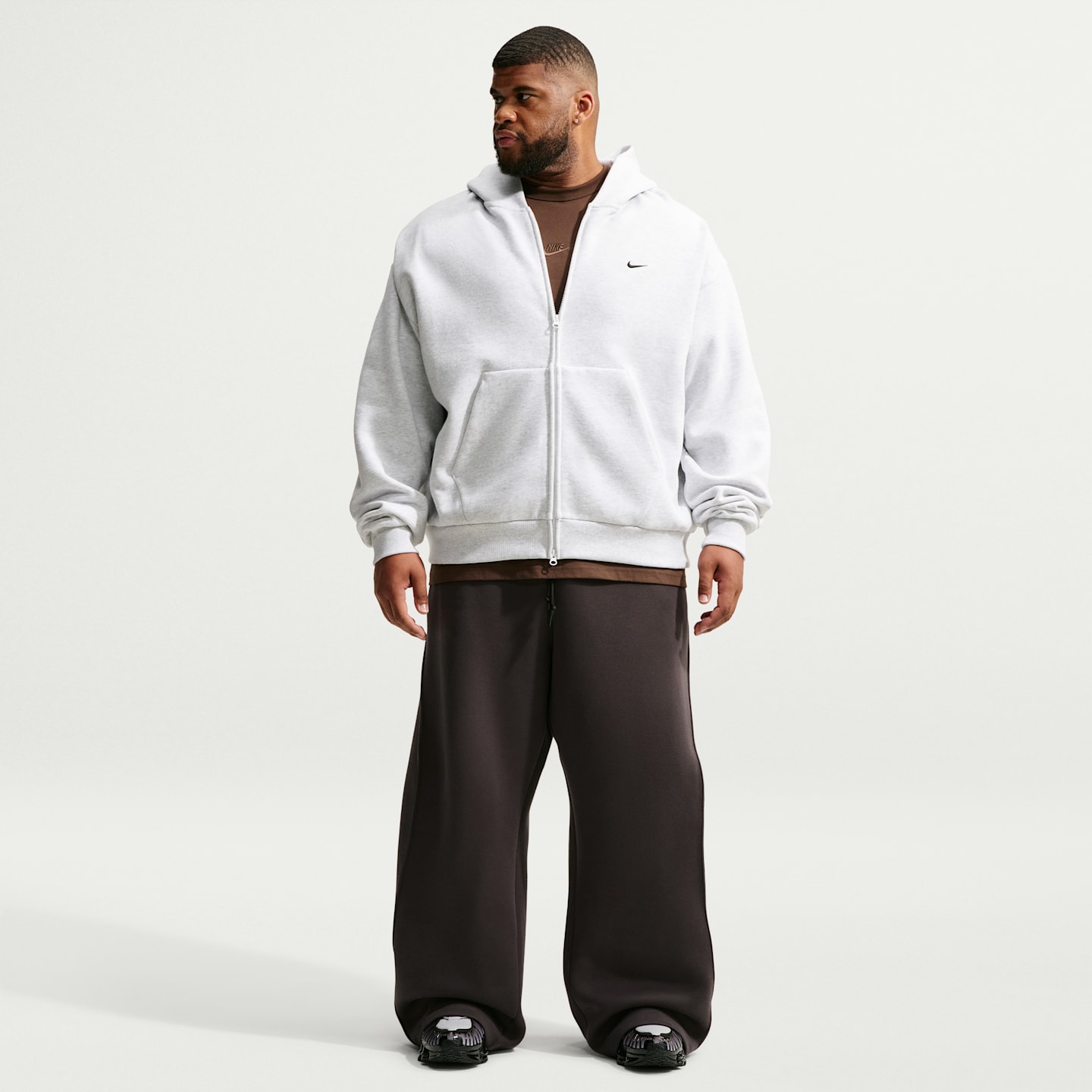 Мужское флисовое худи на молнии Nike Solo, цвет: Берёзовый меланжевый / Чёрный — фото 10
