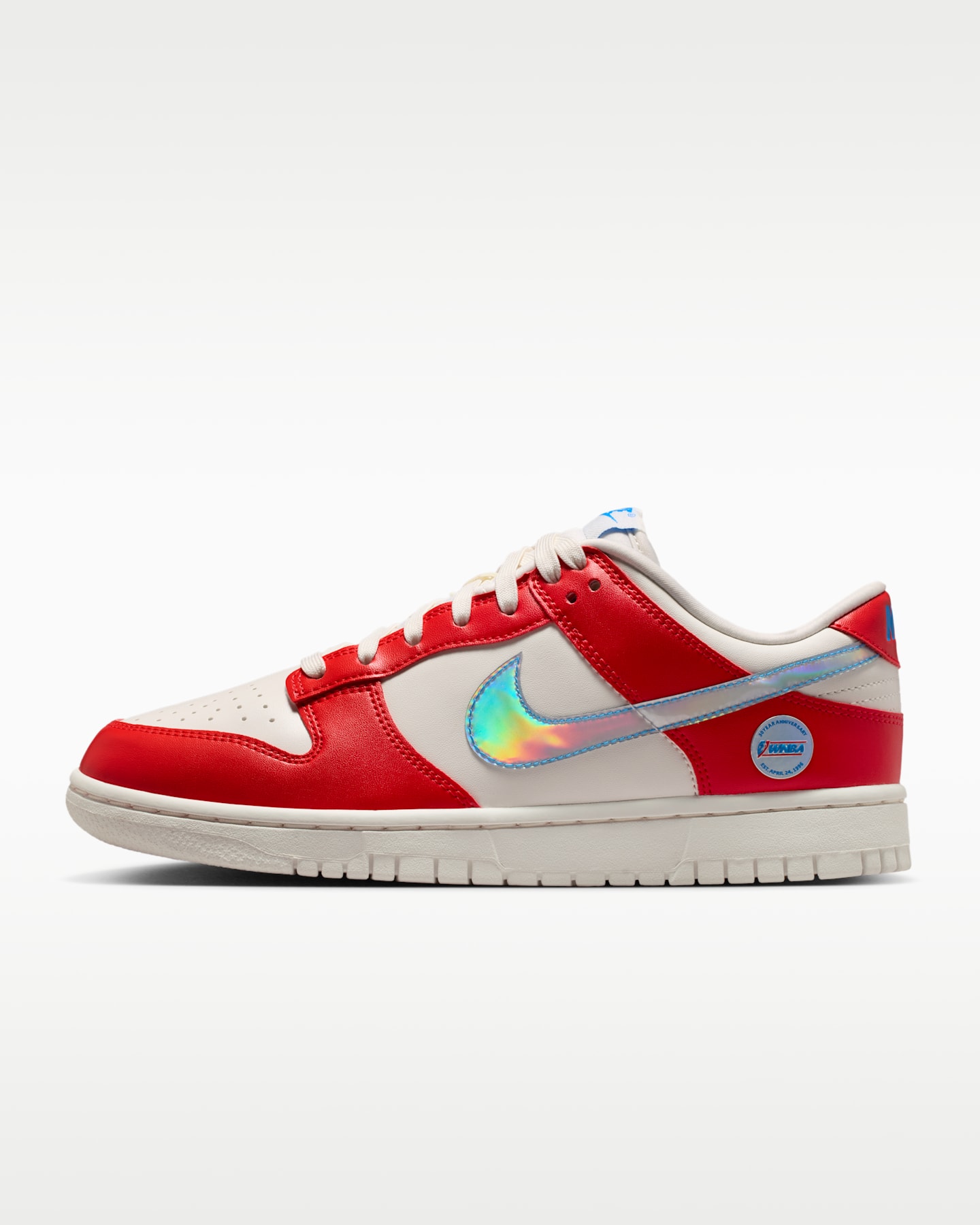 Женские кроссовки Nike Dunk Low, цвет: Красный / Молочный — фото 9