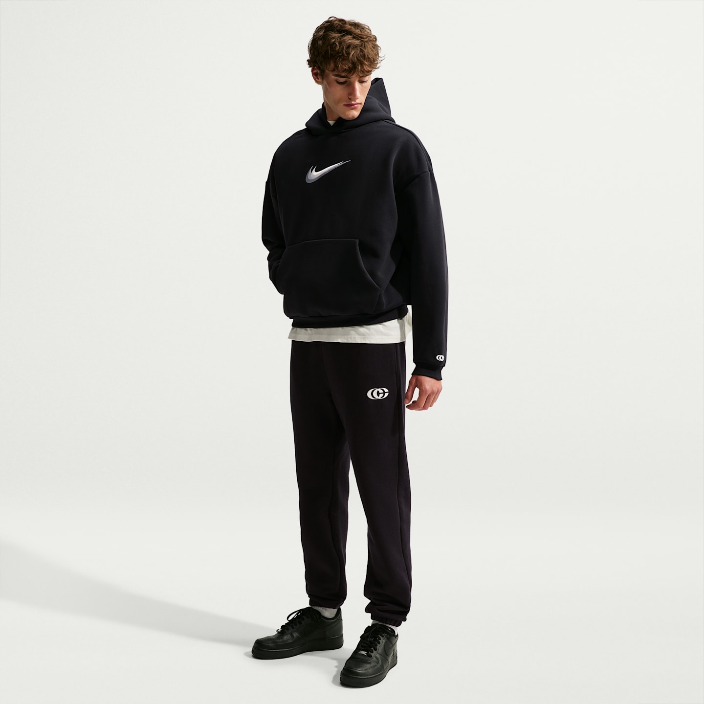 Мужское худи Nike Caitlin Clark Therma-FIT Brushed Pullover Basketball, цвет: Чёрный / Бледная слоновая кость — фото 4