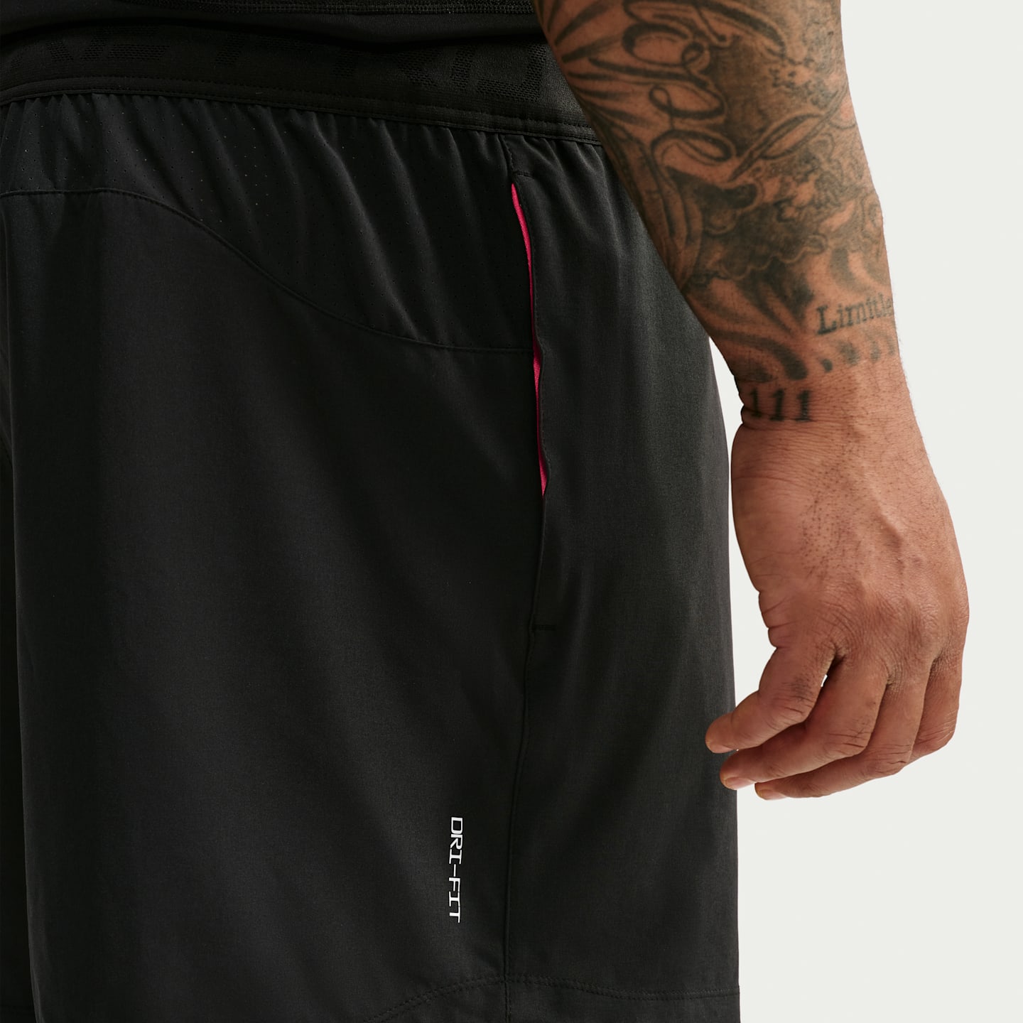 Мужские шорты Nike Pro Training Dri-FIT 6" Shorts, цвет: Чёрный / Розовый — фото 8