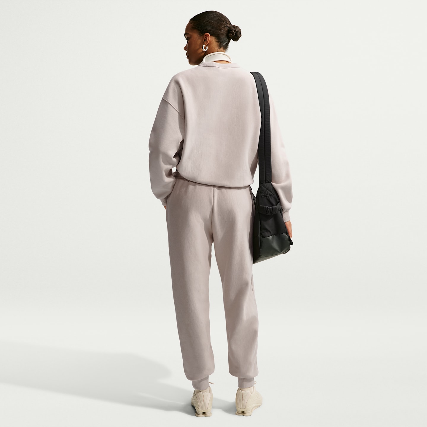 Женские джоггеры Nike Studio Fleece Heavyweight оверсайз с высокой посадкой, цвет: Кремовый / Молочный — фото 5