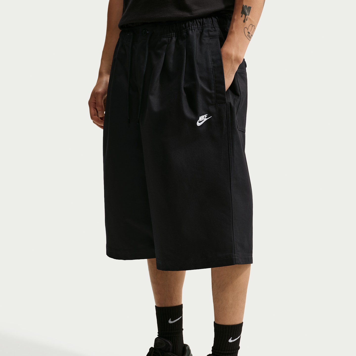 Мужские шорты Nike Club Straight, цвет: Чёрный / Белый — фото 2