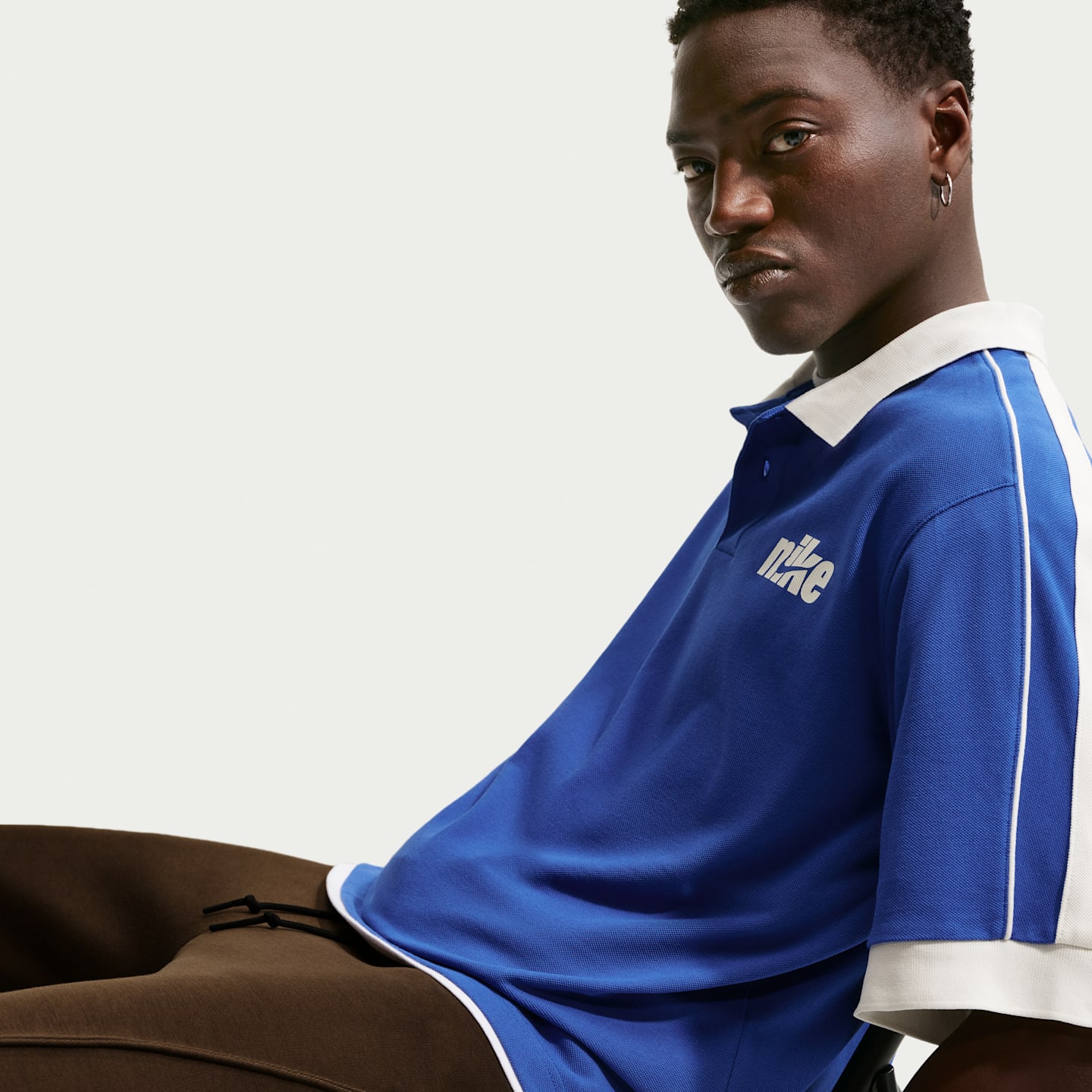 Мужское поло Nike Sportswear Club Oversized Short-Sleeve Polo, цвет: Королевский синий / Молочный — фото 3