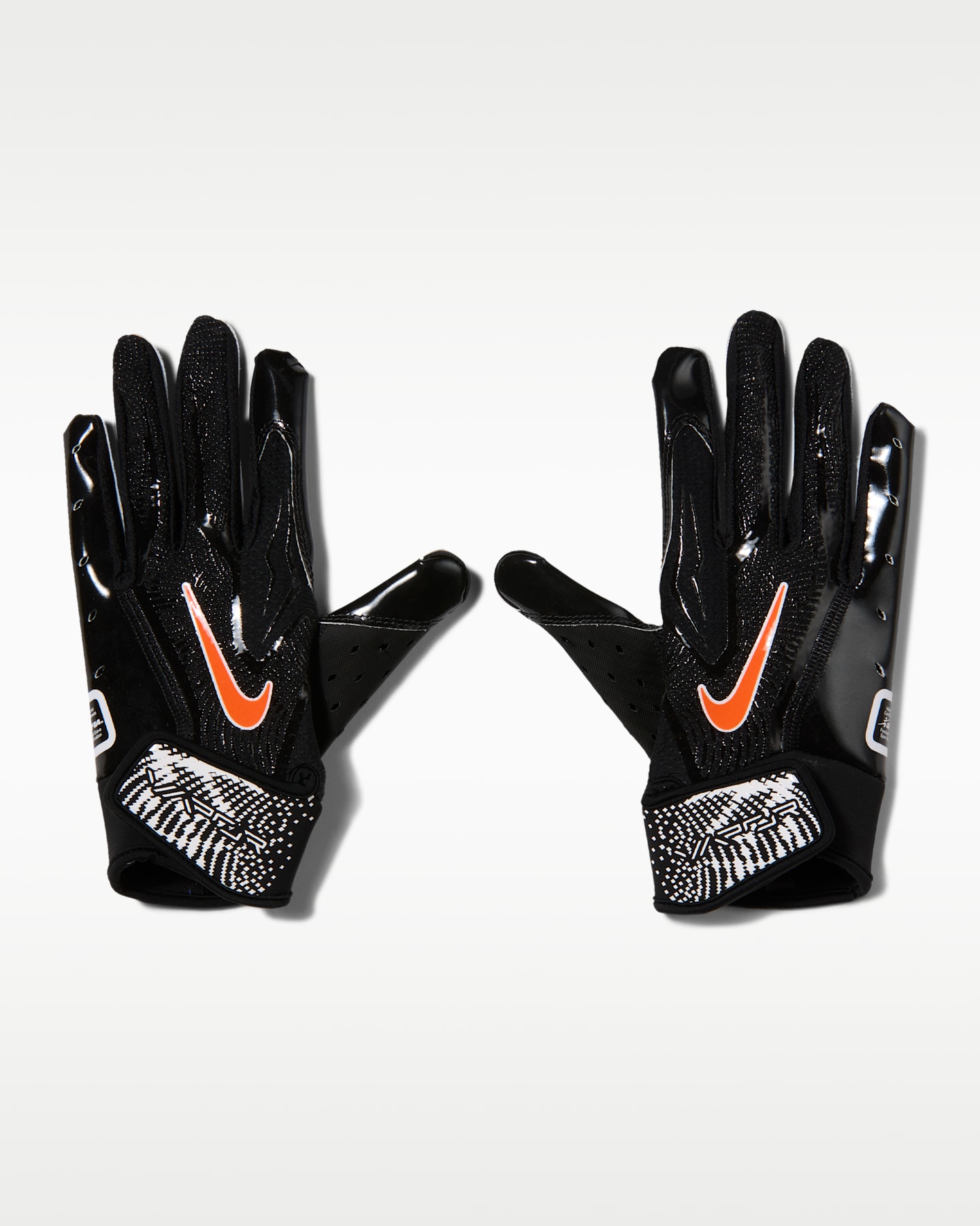 Детские футбольные перчатки Nike Vapor Jet 9.0 Ja'Marr Chase, 1 пара, цвет: Чёрный / Яркий оранжевый — фото 4