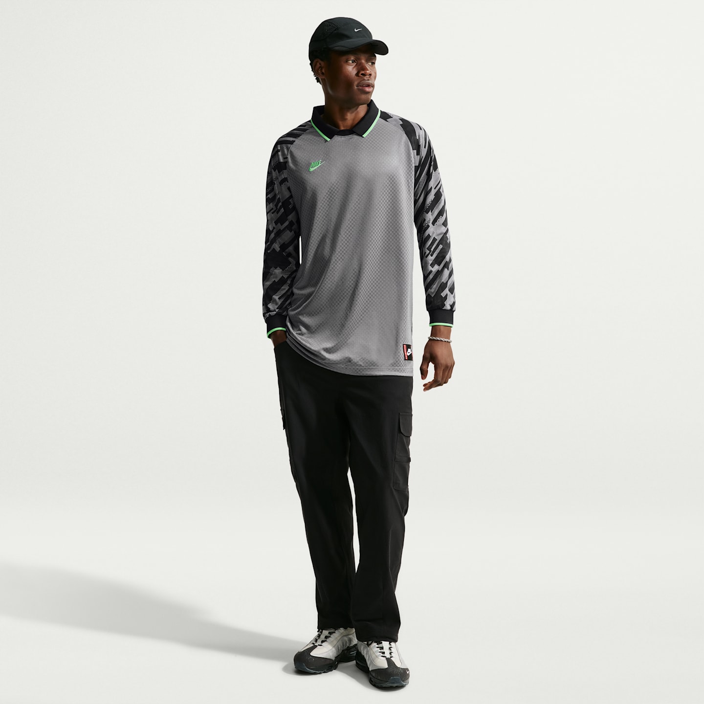 Мужской топ Nike Premier Dri-FIT Long-Sleeve Soccer Jersey, цвет: Холодный серый / Чёрный — фото 4