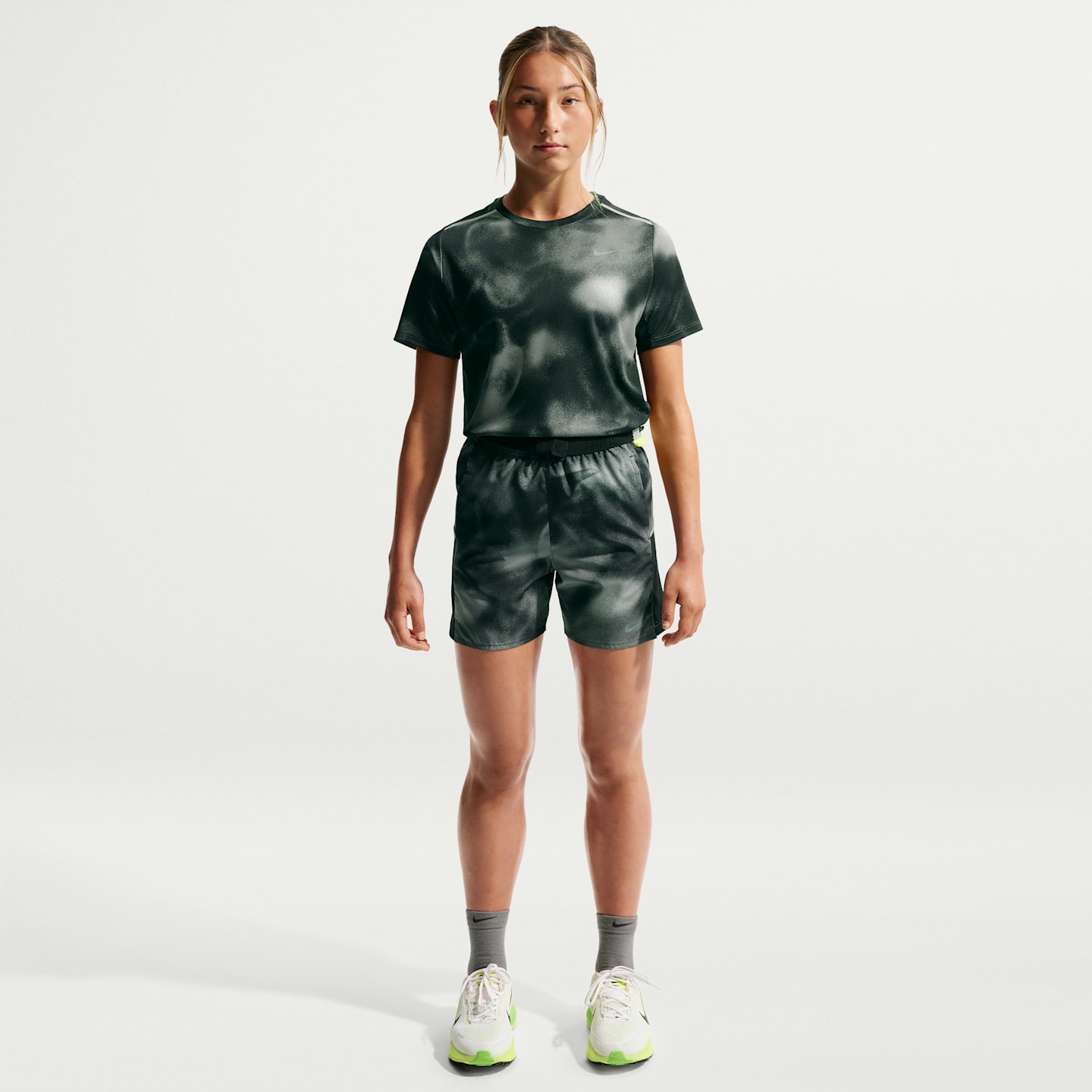Детский беговой топ с коротким рукавом Nike Miler Dri-FIT, цвет: Чёрный — фото 4