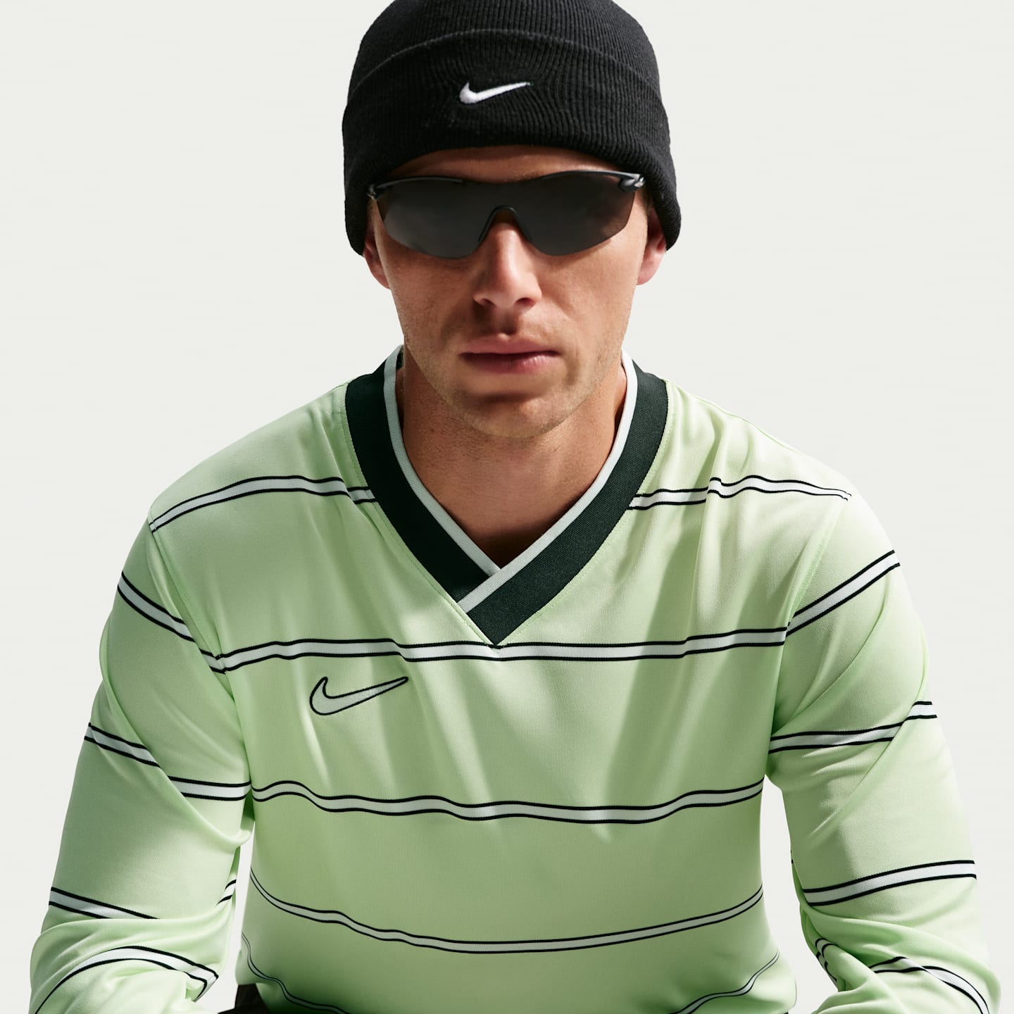 Мужской футбольный топ с длинным рукавом Nike Energy Dri-FIT, цвет: Кислотно-жёлтый / Почти чёрный — фото 1