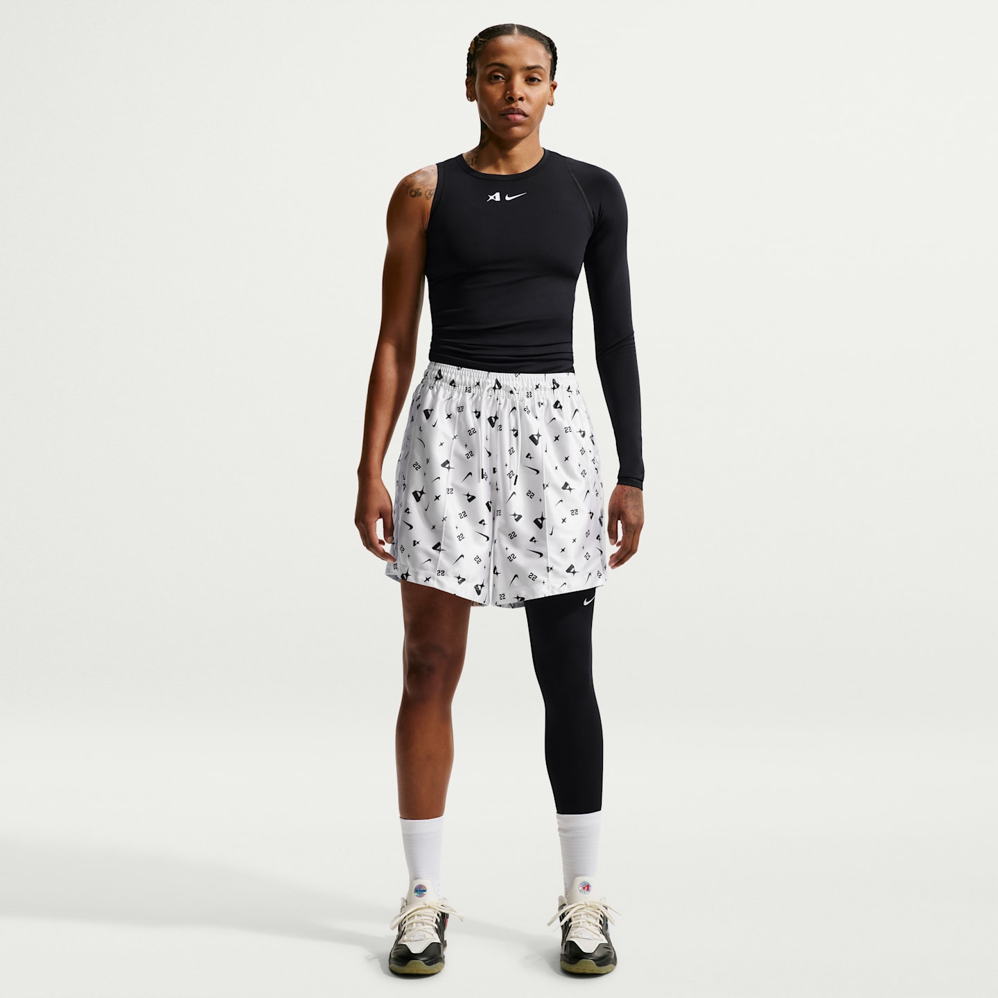 Женский топ Nike A'ja Wilson A'symmetric Reversible Dri-FIT Basketball Top, цвет: Чёрный / Белый — фото 4