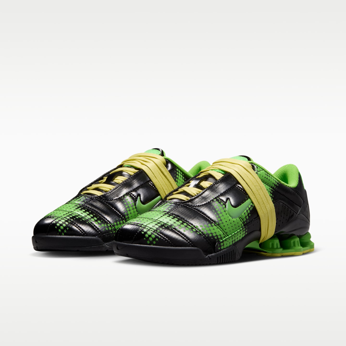 Женские кроссовки Nike Total90 Shox Magia, цвет: Чёрный / Жёлтый бриллиантовый — фото 5