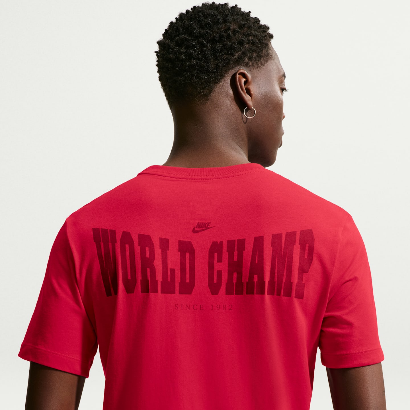 Мужская футболка Nike Sportswear, цвет: Красный — фото 2