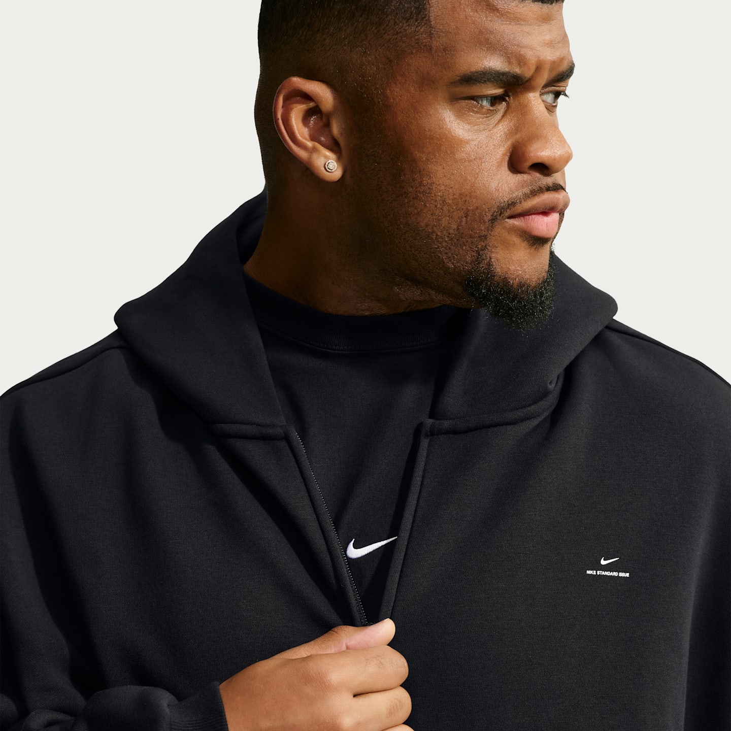 Мужское баскетбольное худи на молнии Nike Standard Issue Therma-FIT, цвет: Чёрный / Бледная слоновая кость — фото 8