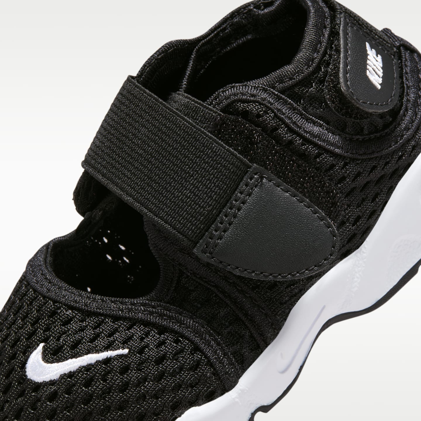 Детские кроссовки Nike Little Rift Baby/Toddler Shoes, цвет: Чёрный / Белый — фото 8