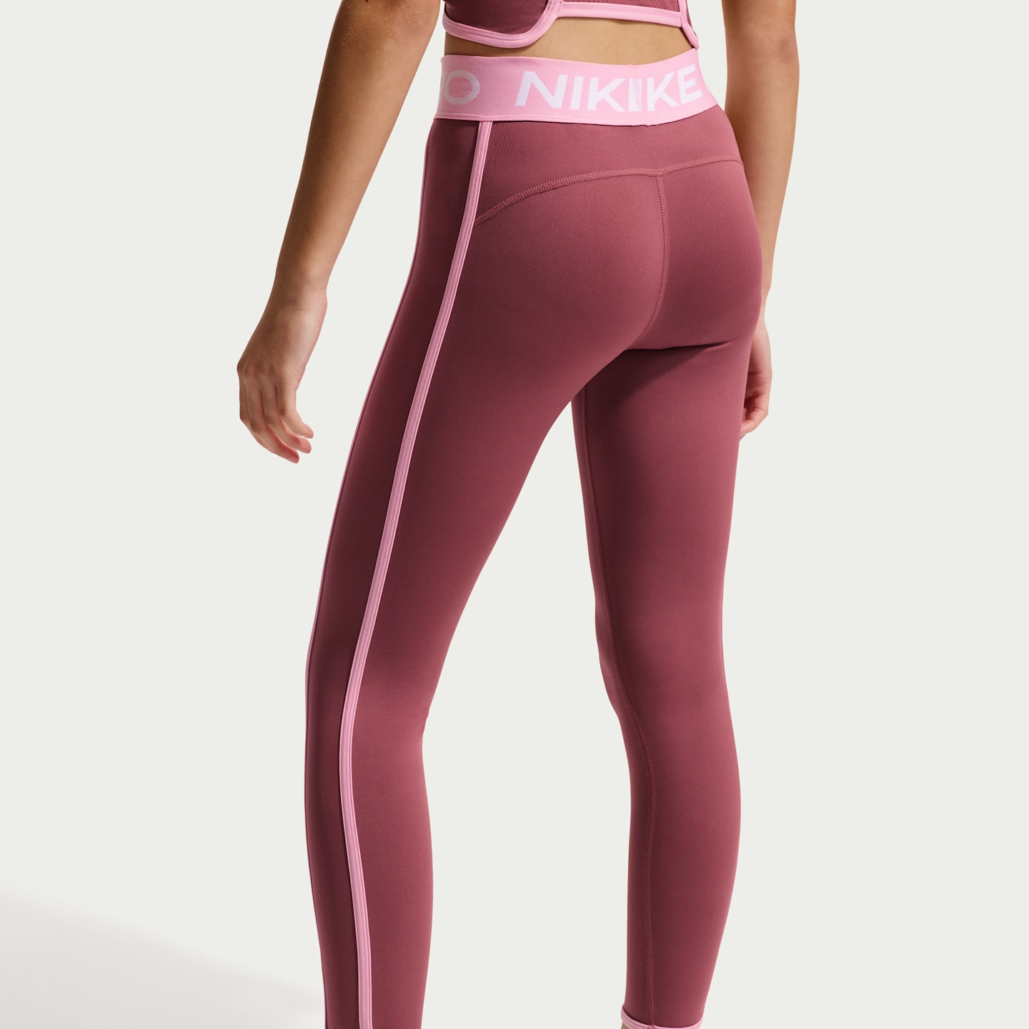 Детские длинные леггинсы для девочек Nike Pro, цвет: Розовый дымчатый / Розовый — фото 3