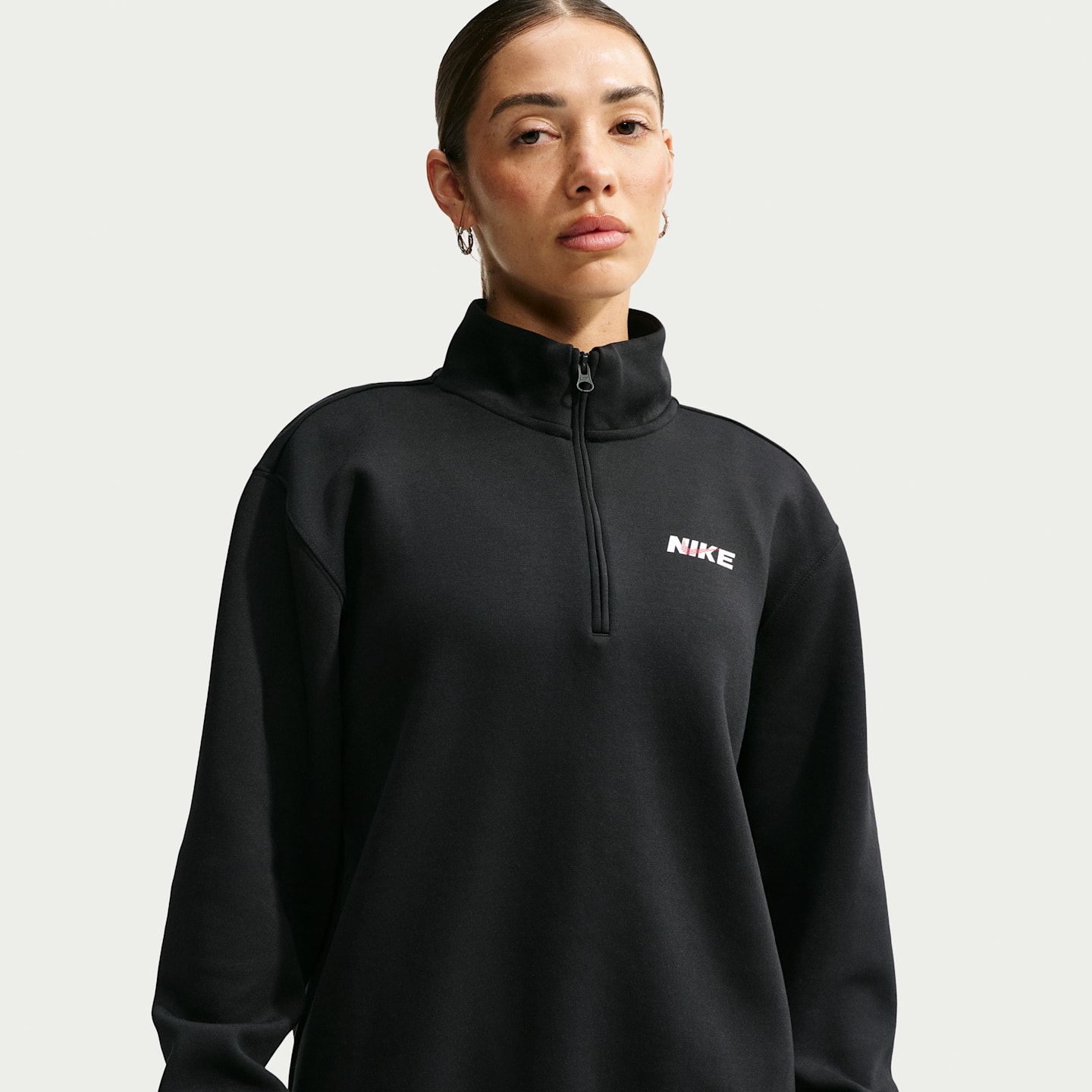 Женский топ Nike Studio Fleece Sport Dri-FIT на молнии 1/4, цвет: Чёрный / Красный — фото 1