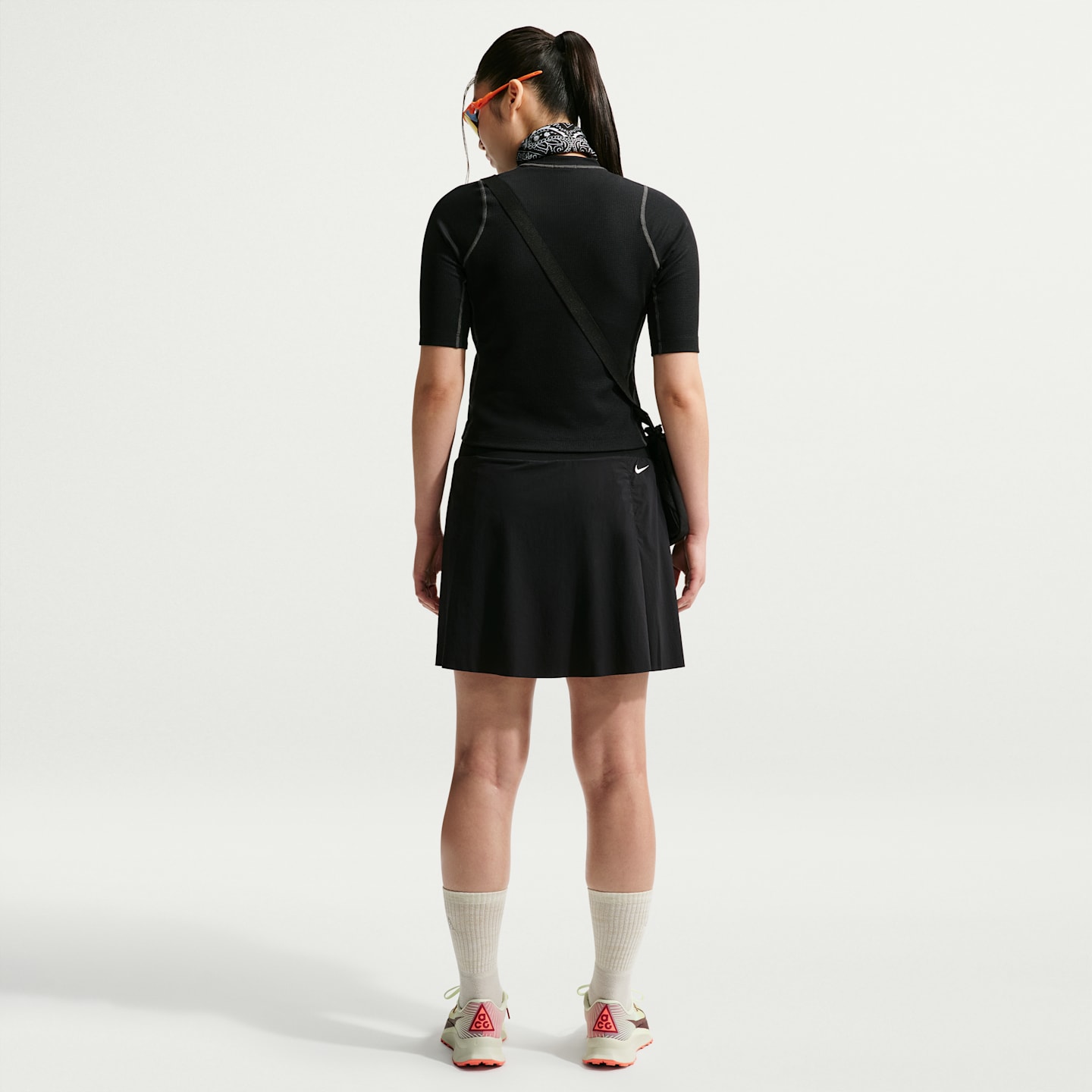 Женская юбка-шорты для походов Nike ACG High Stakes, цвет: Чёрный / Снежный белый — фото 5