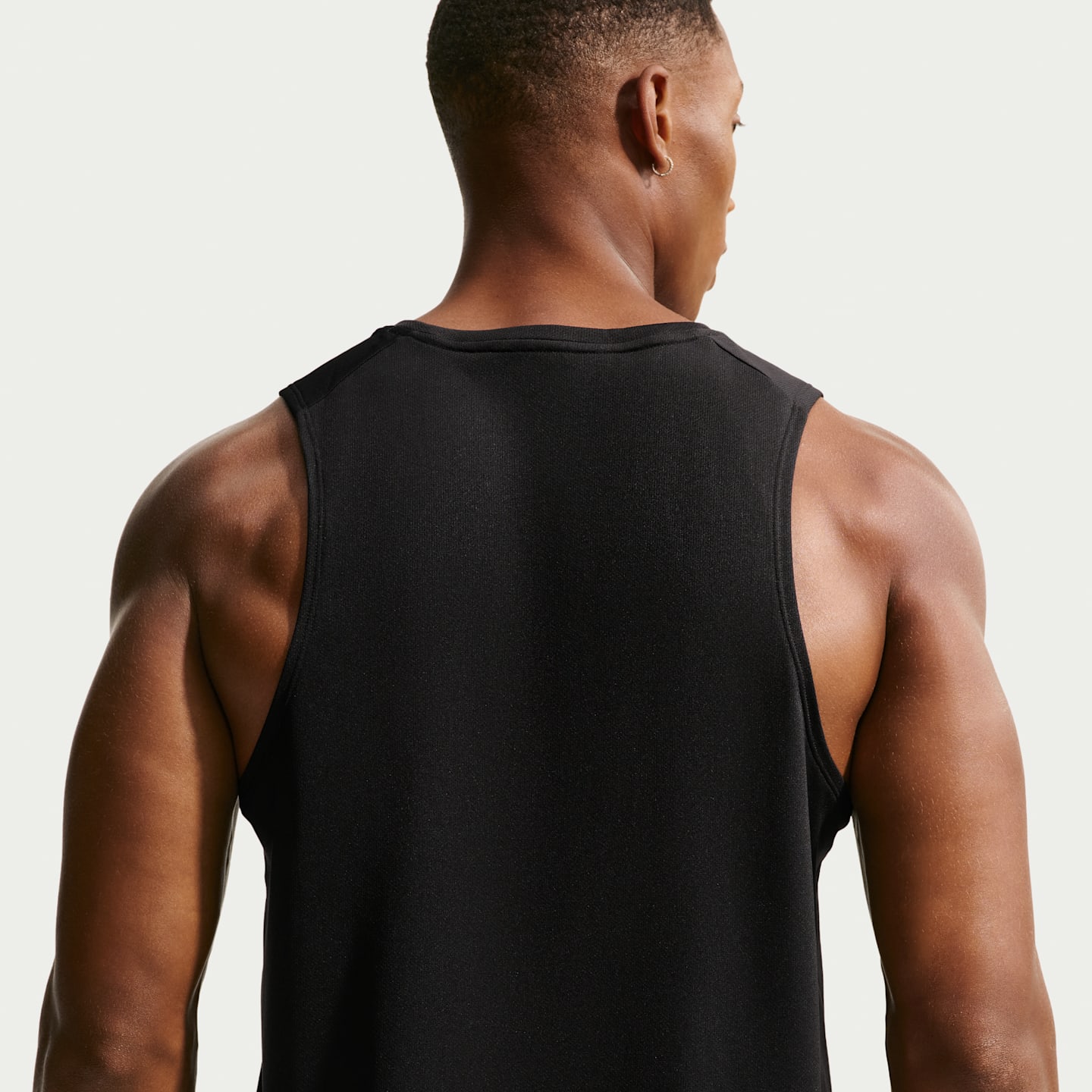 Мужская беговая майка Nike Miler Dri-FIT, цвет: Чёрный — фото 2