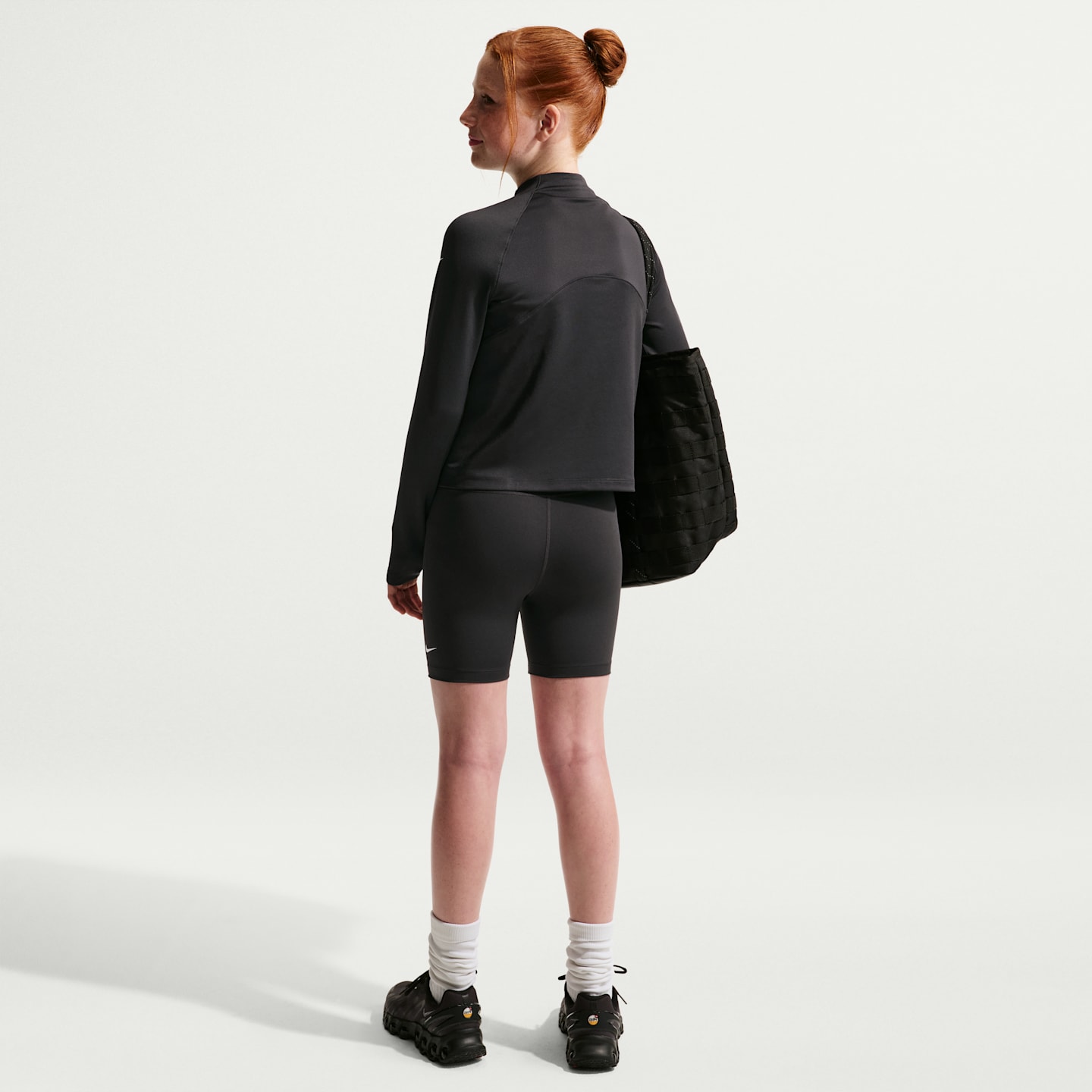 Детский топ для девочек Nike Pro Dri-FIT на молнии 1/2 с длинным рукавом, цвет: Чёрный / Белый — фото 5