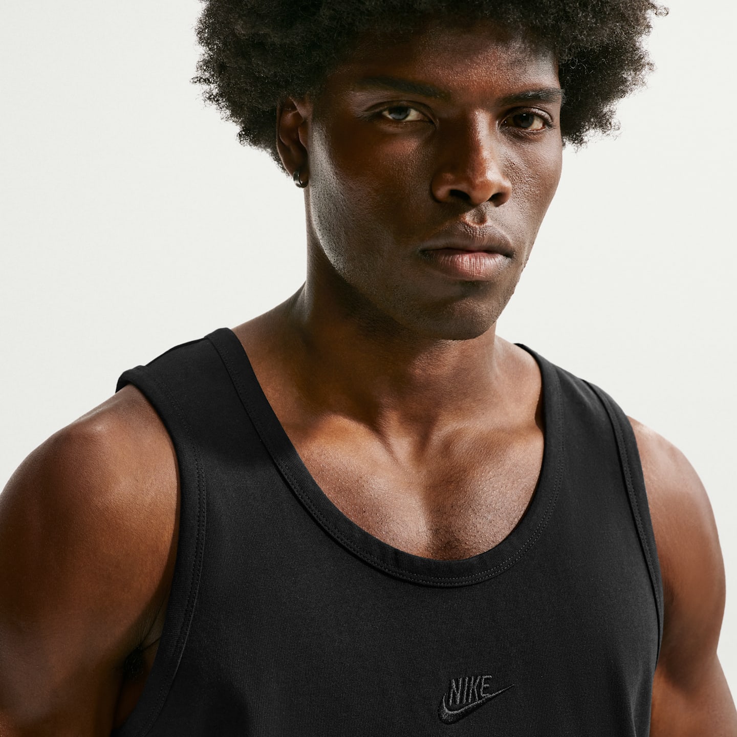 Мужская майка Nike Sportswear Premium Essentials, цвет: Чёрный — фото 1