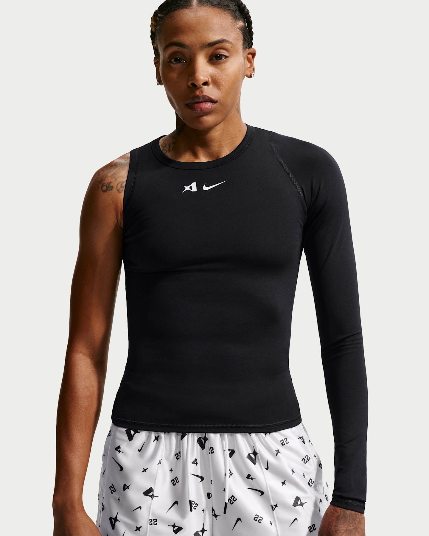 Женский топ Nike A'ja Wilson A'symmetric Reversible Dri-FIT Basketball Top, цвет: Чёрный / Белый — фото 8