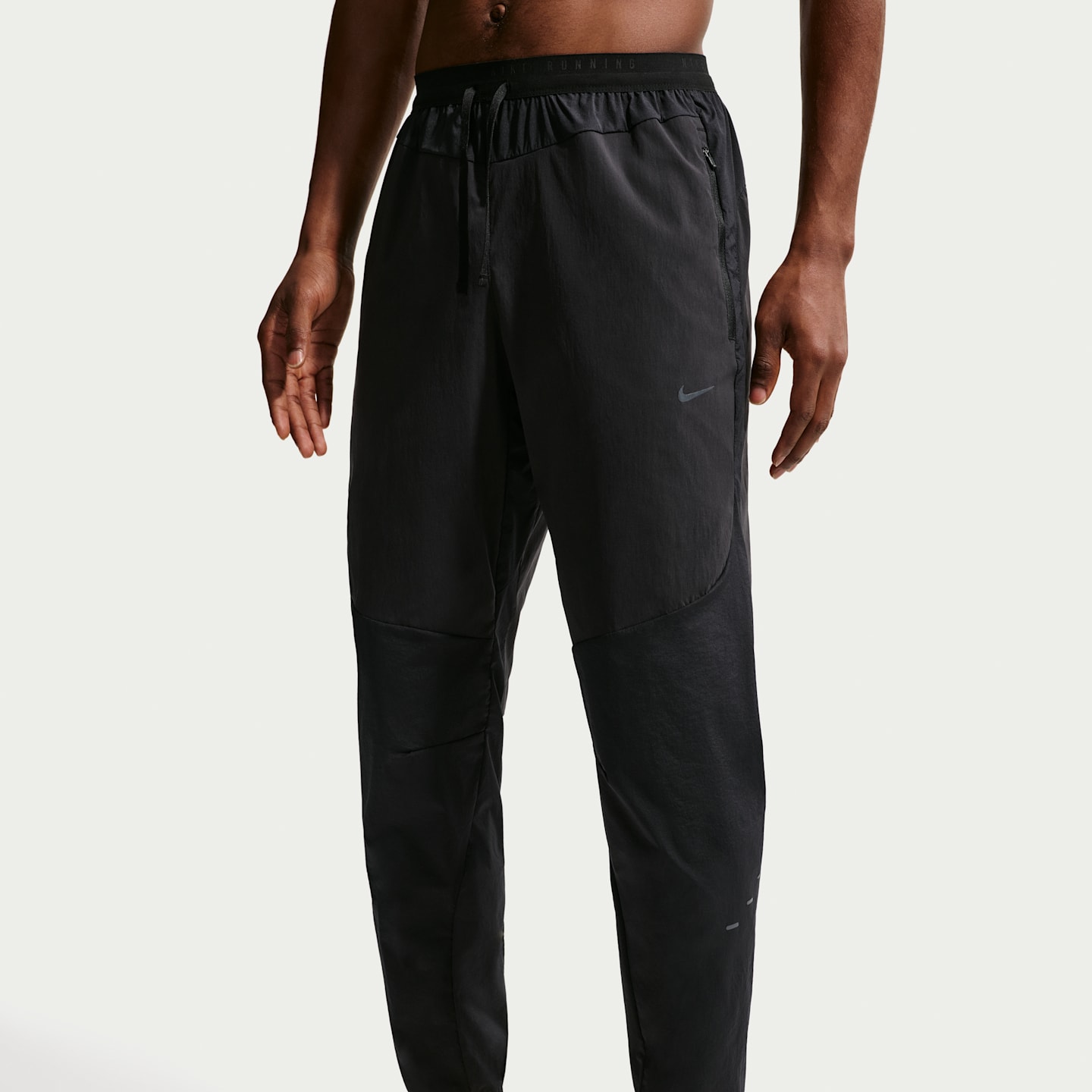 Мужские беговые брюки Nike Stride Plus Repel Woven, цвет: Чёрный — фото 2
